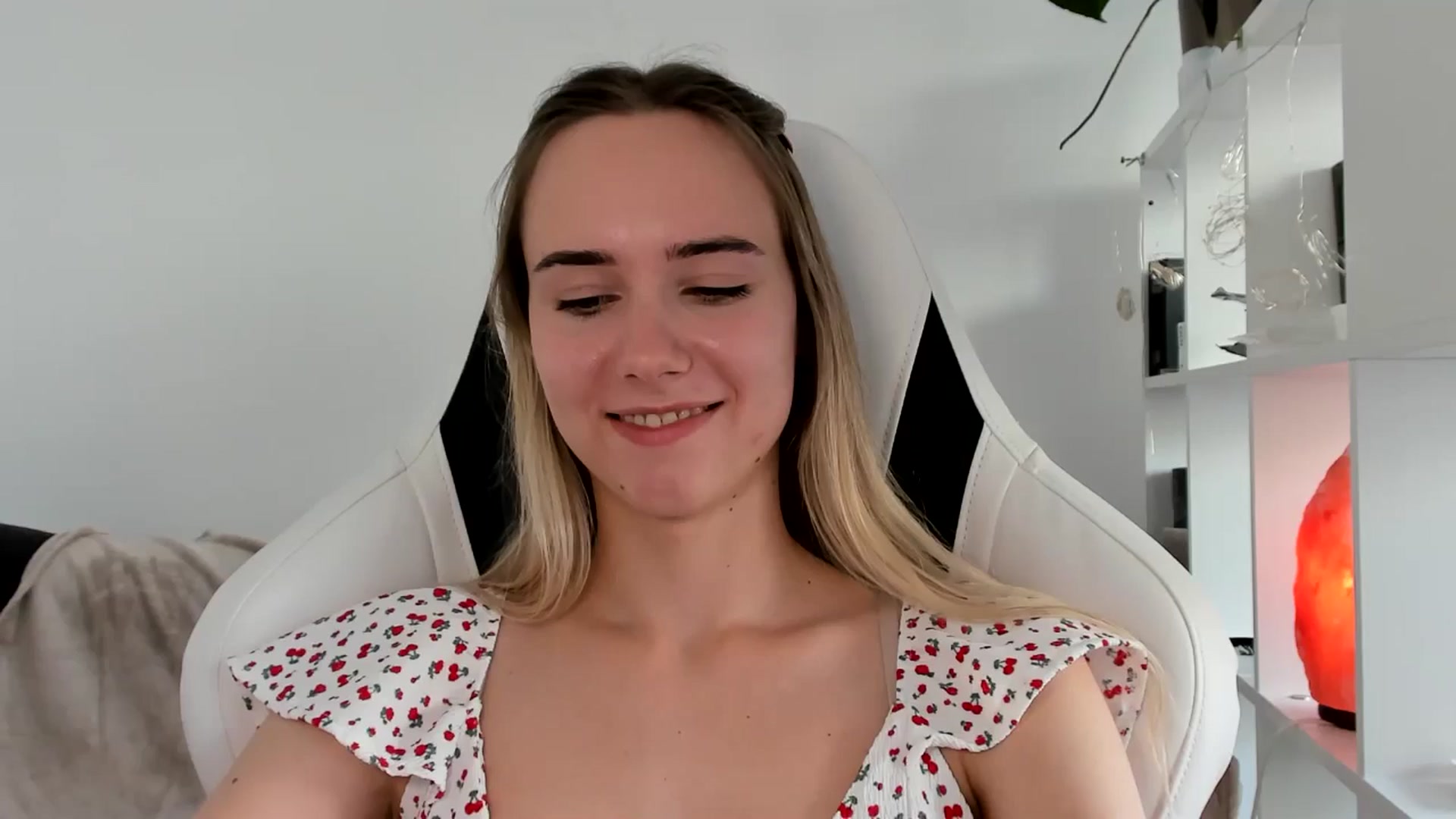Gallery image thumbnail from OhAlisa's myfreecams stream on, 06/17/2025, 16:25 image 2 of 20