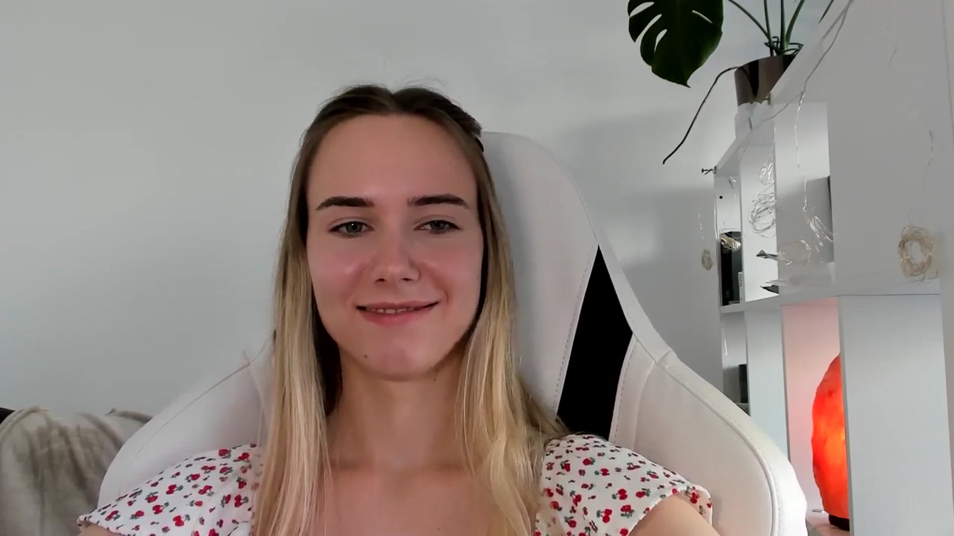 Gallery image thumbnail from OhAlisa's myfreecams stream on, 06/17/2025, 16:25 image 10 of 20