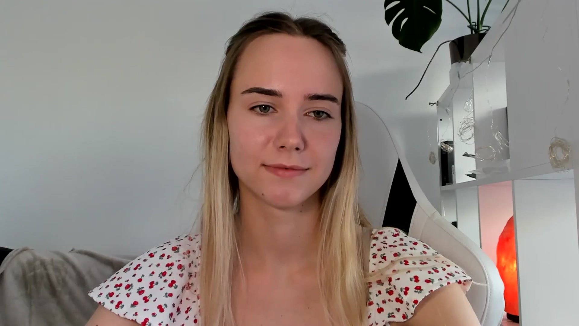 Gallery image thumbnail from OhAlisa's myfreecams stream on, 06/17/2025, 16:25 image 7 of 20