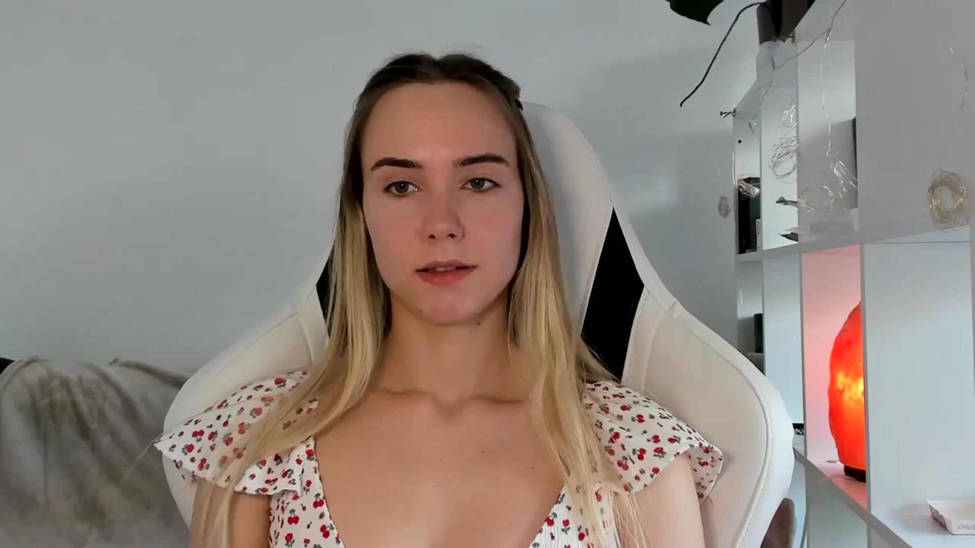 Gallery image thumbnail from OhAlisa's myfreecams stream on, 06/17/2025, 16:25 image 15 of 20