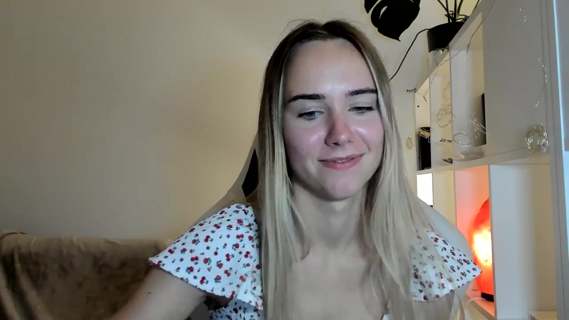Gallery image thumbnail from OhAlisa's myfreecams stream on, 06/17/2025, 19:54 image 4 of 20