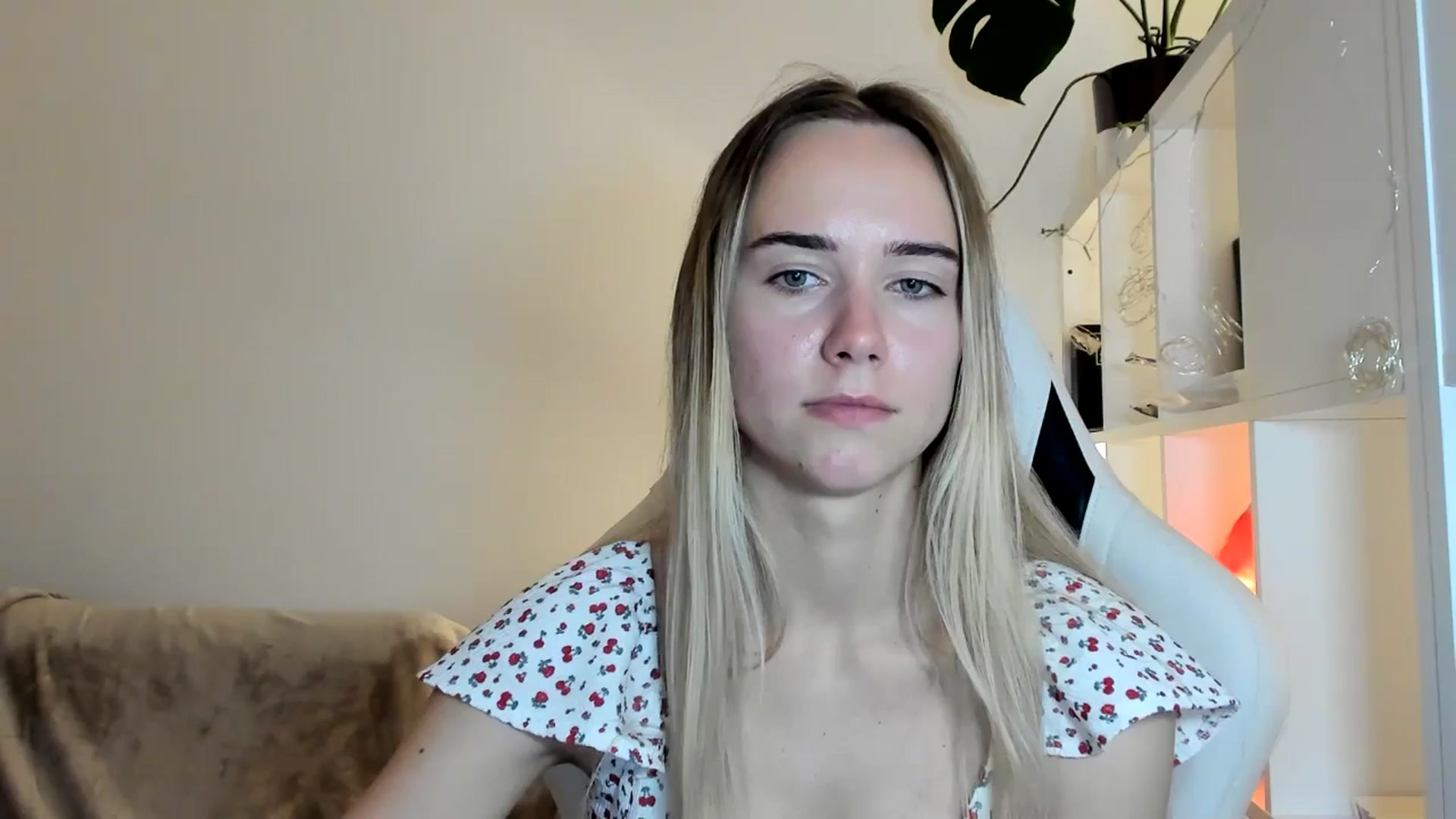 Gallery image thumbnail from OhAlisa's myfreecams stream on, 06/17/2025, 19:54 image 6 of 20