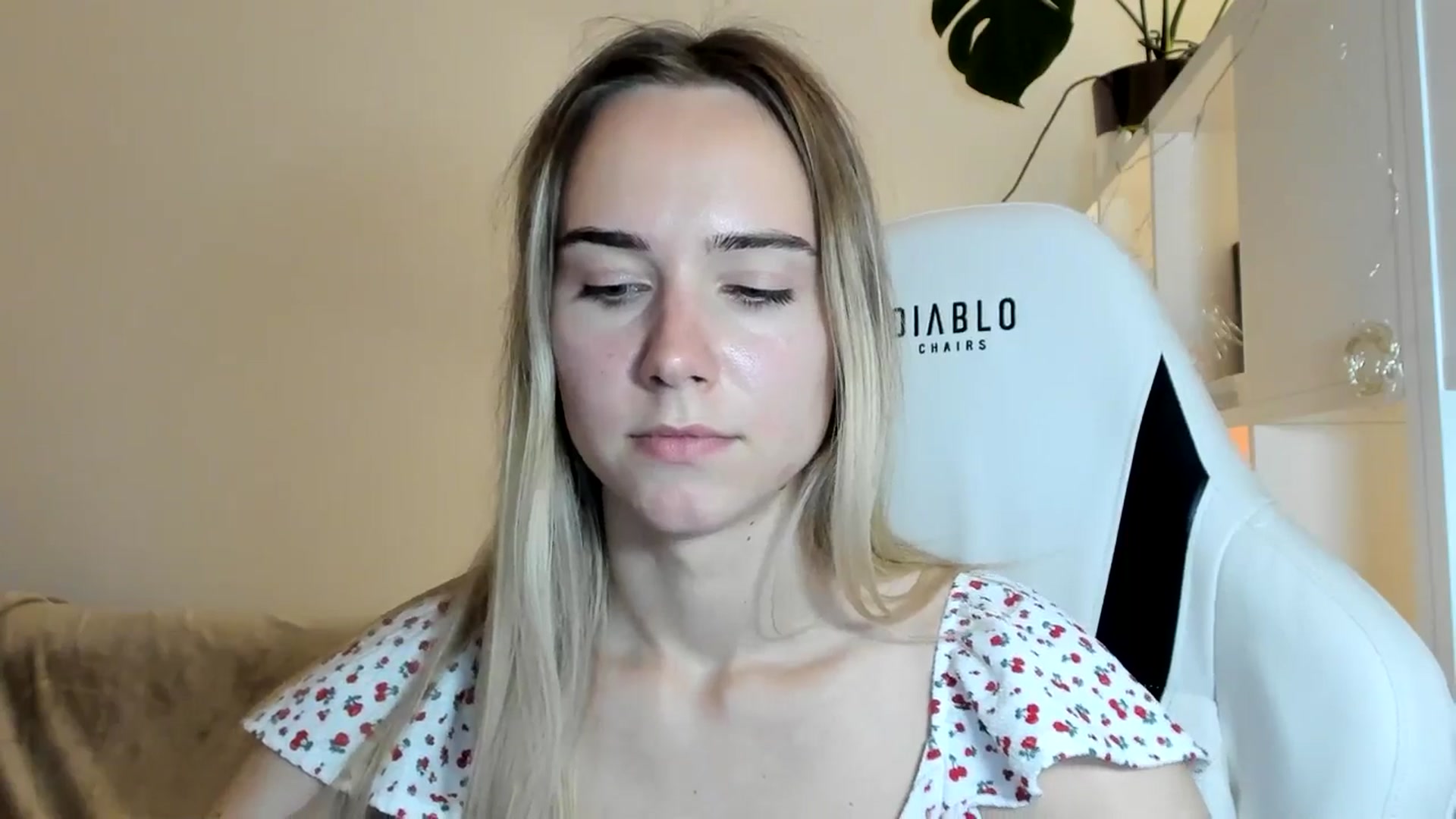 Gallery image thumbnail from OhAlisa's myfreecams stream on, 06/17/2025, 19:54 image 13 of 20