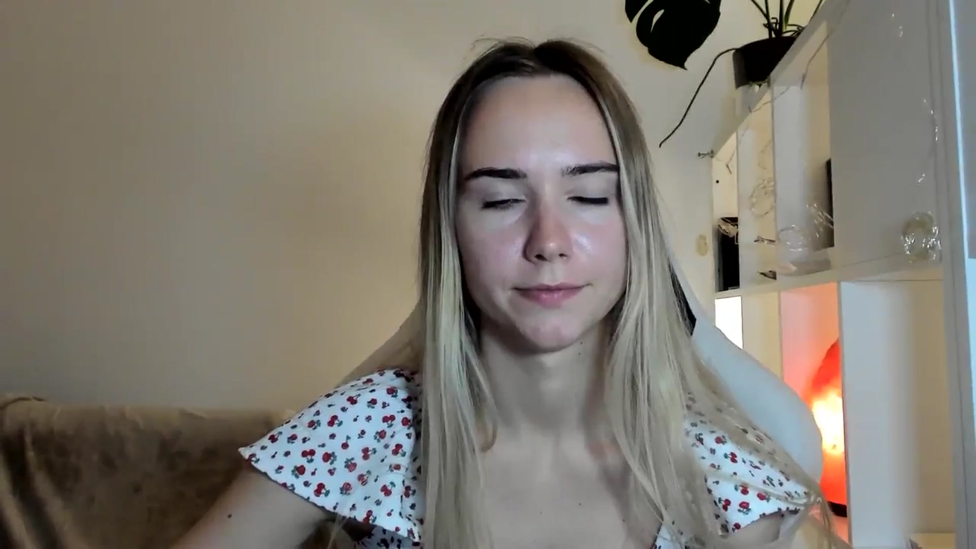 Gallery image thumbnail from OhAlisa's myfreecams stream on, 06/17/2025, 19:54 image 2 of 20