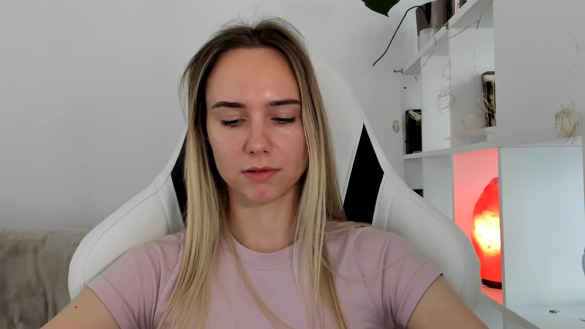 Gallery image thumbnail from OhAlisa's myfreecams stream on, 06/20/2025, 14:39 image 9 of 20