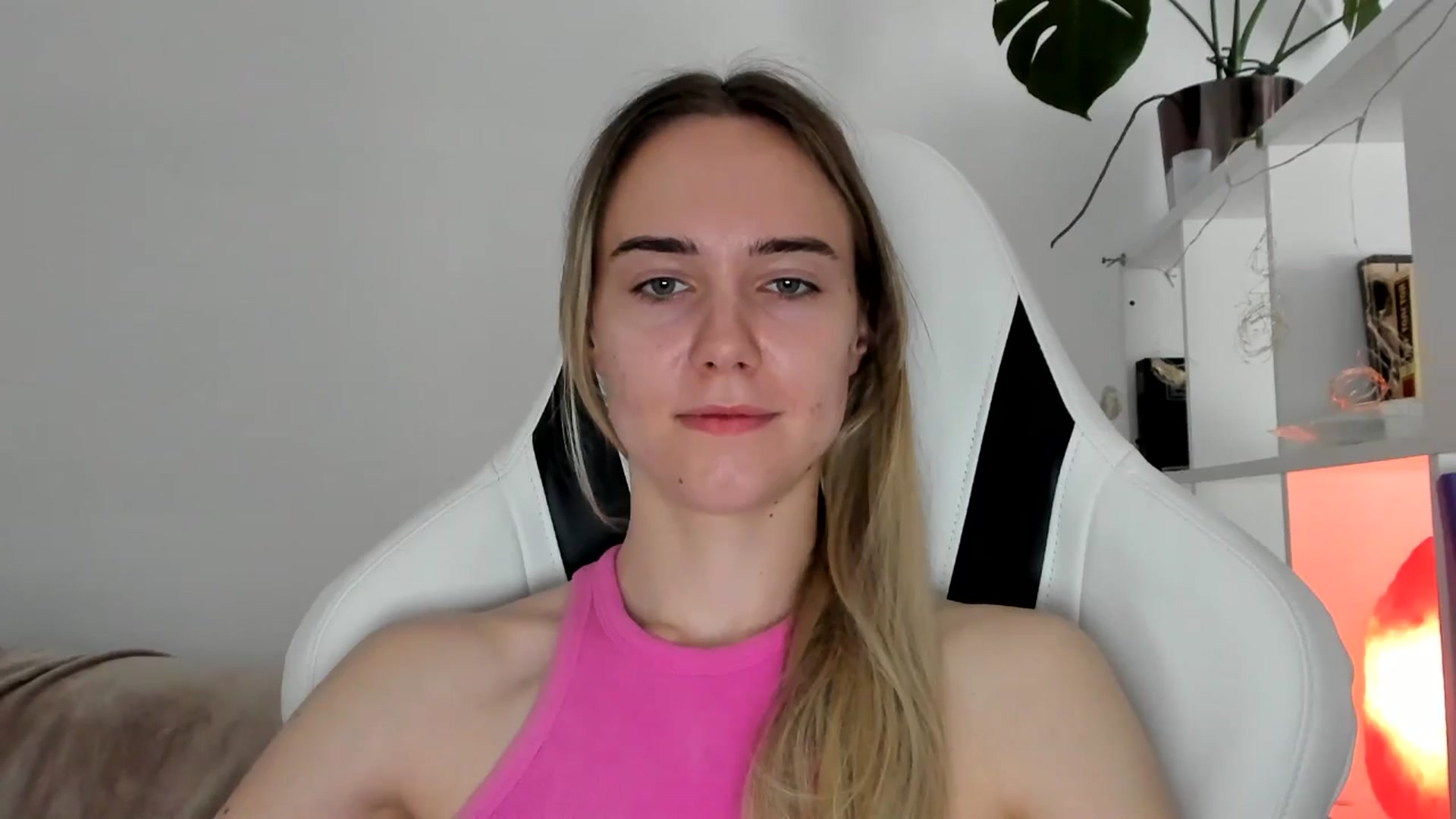 Gallery image thumbnail from OhAlisa's myfreecams stream on, 06/22/2025, 11:10 image 13 of 20