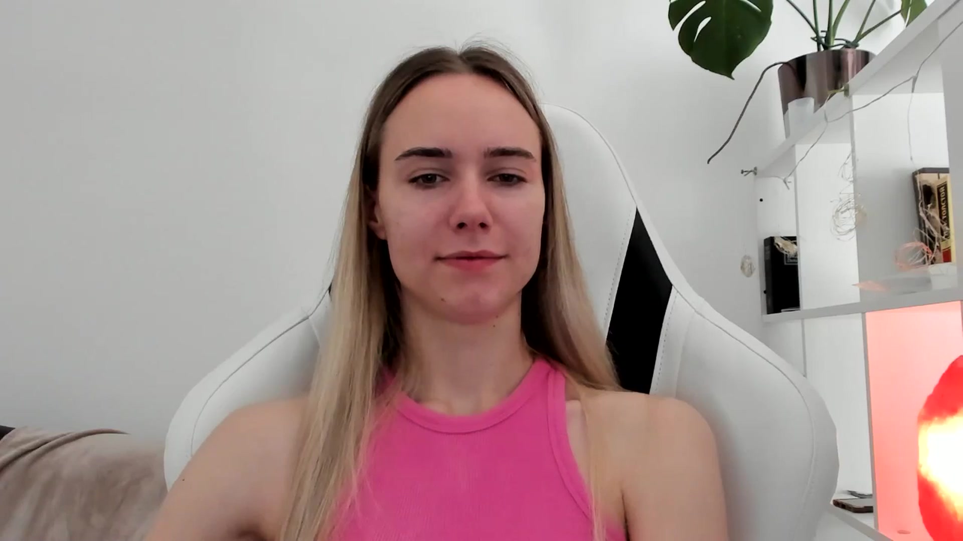 Gallery image thumbnail from OhAlisa's myfreecams stream on, 06/22/2025, 11:10 image 2 of 20