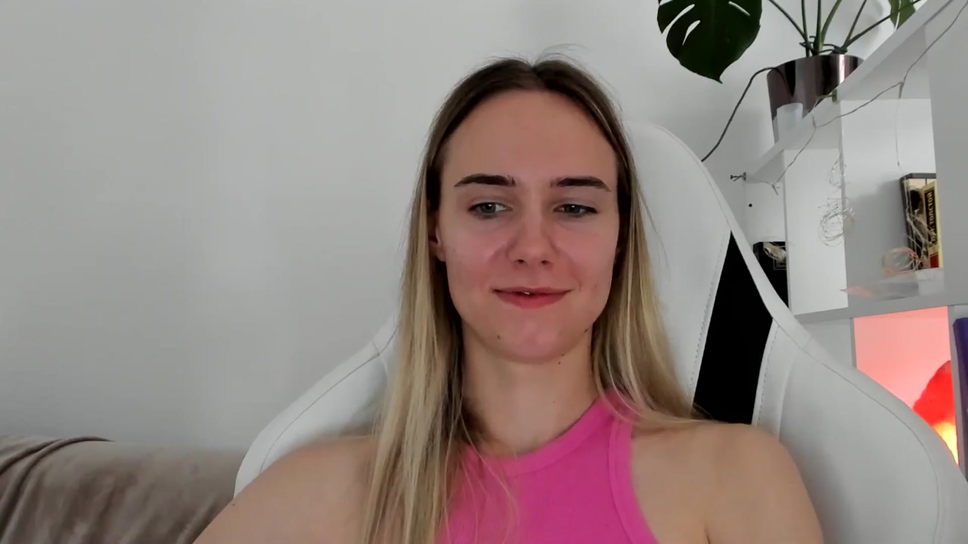 Gallery image thumbnail from OhAlisa's myfreecams stream on, 06/22/2025, 12:49 image 18 of 20