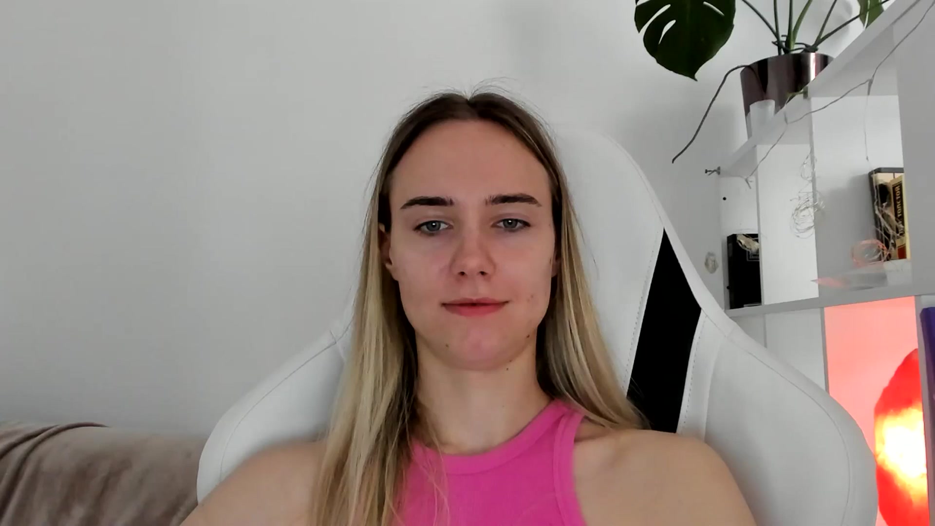 Gallery image thumbnail from OhAlisa's myfreecams stream on, 06/22/2025, 12:49 image 5 of 20