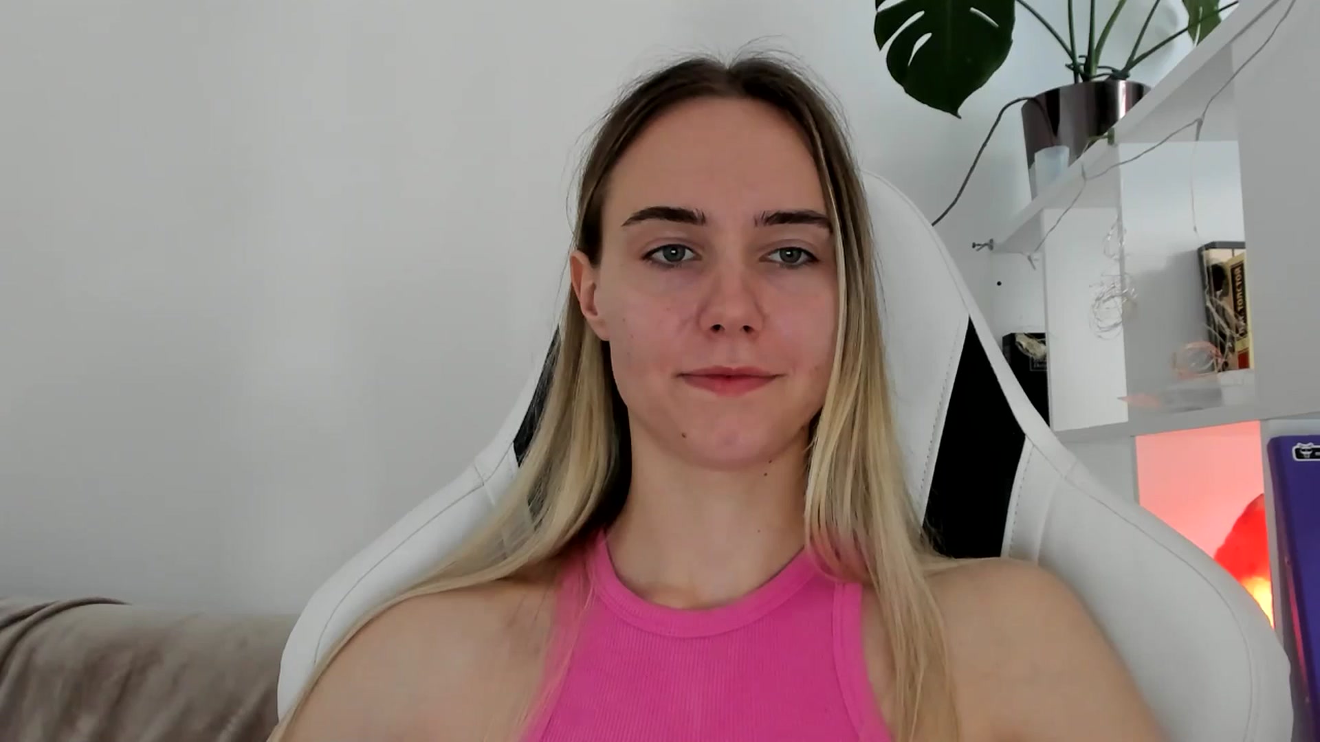 Gallery image thumbnail from OhAlisa's myfreecams stream on, 06/22/2025, 13:22 image 12 of 20