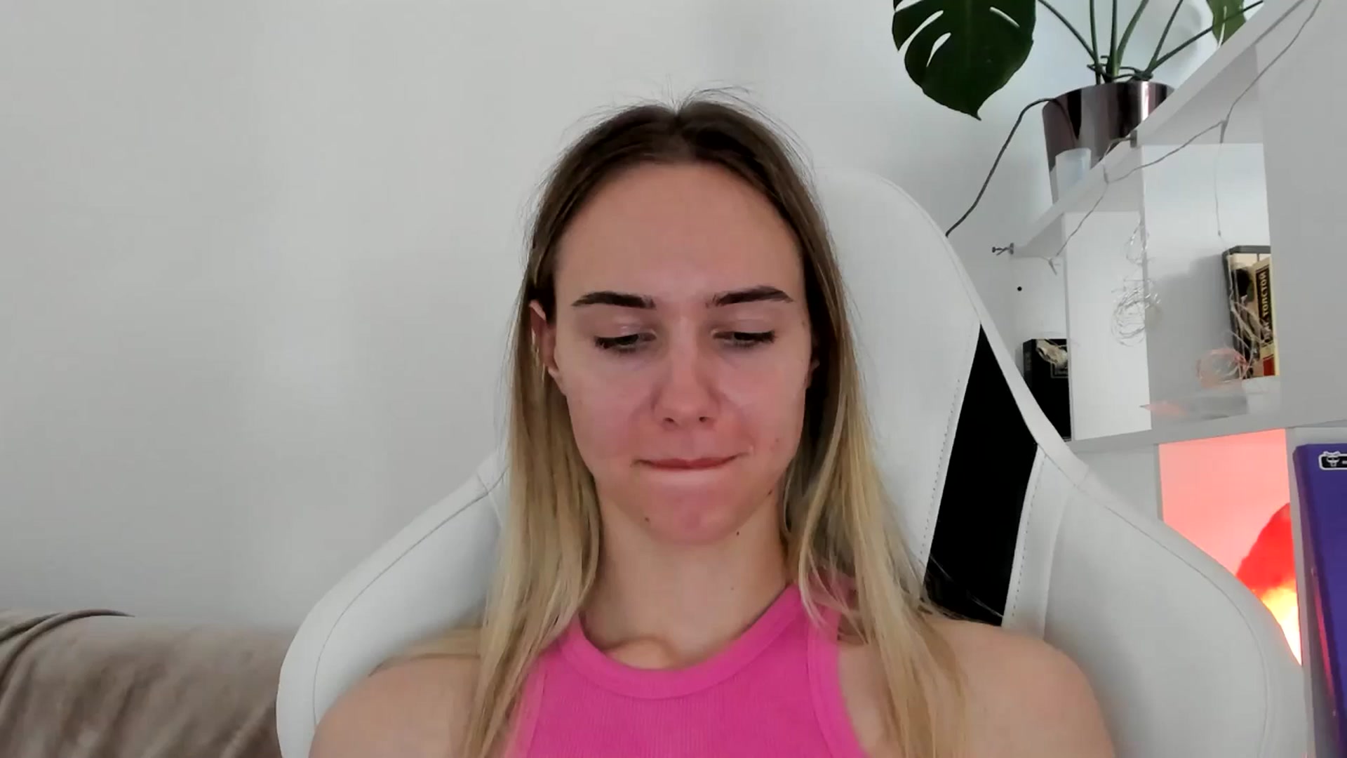 Gallery image thumbnail from OhAlisa's myfreecams stream on, 06/22/2025, 13:22 image 18 of 20
