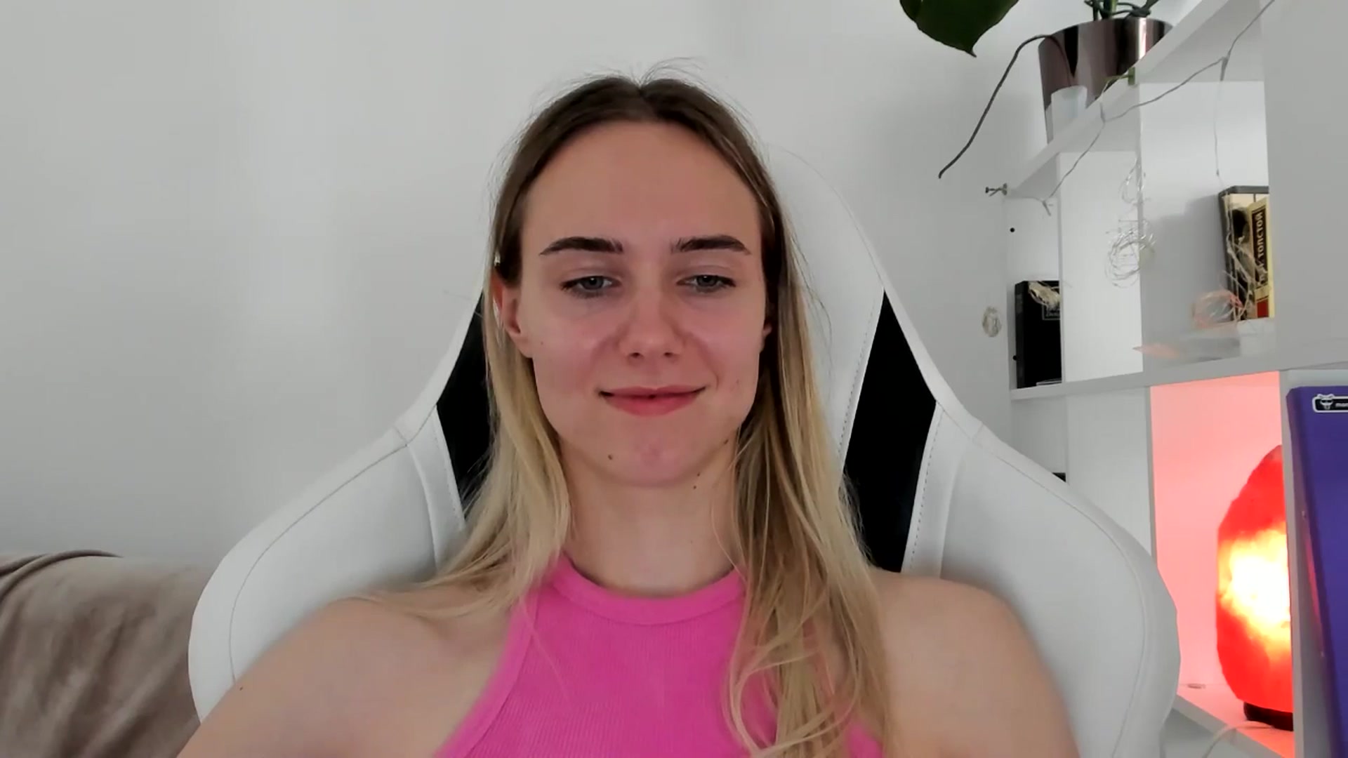 Gallery image thumbnail from OhAlisa's myfreecams stream on, 06/22/2025, 14:35 image 3 of 20