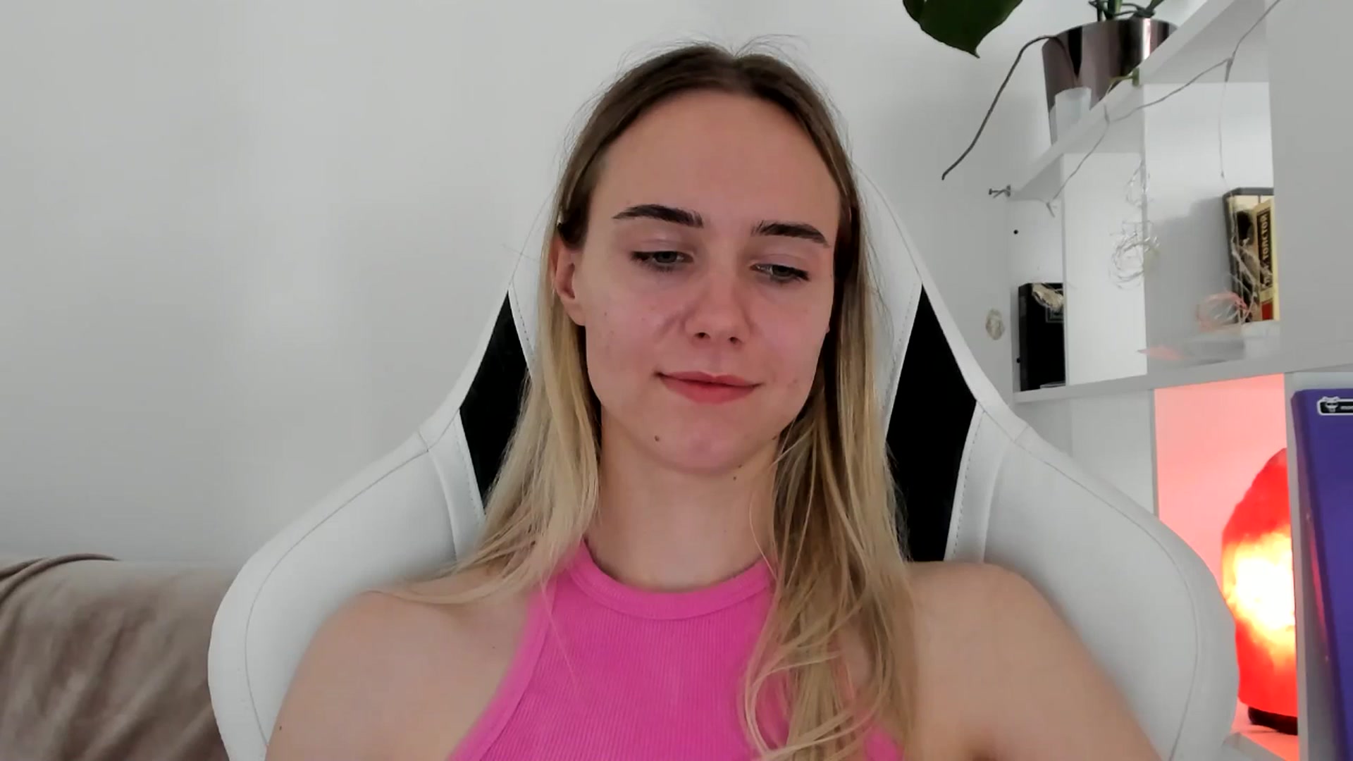 Gallery image thumbnail from OhAlisa's myfreecams stream on, 06/22/2025, 14:35 image 2 of 20