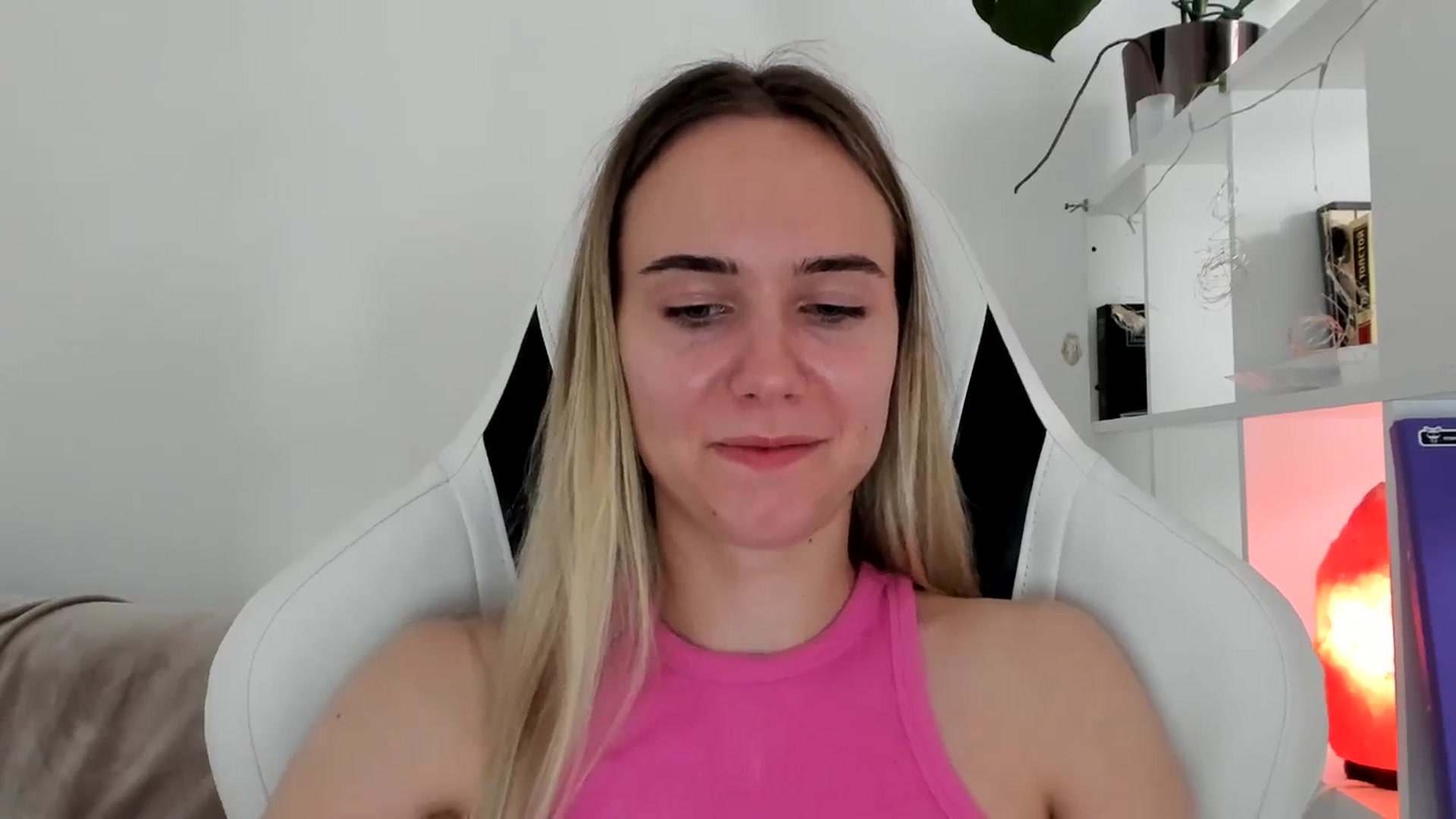 Gallery image thumbnail from OhAlisa's myfreecams stream on, 06/22/2025, 14:35 image 19 of 20