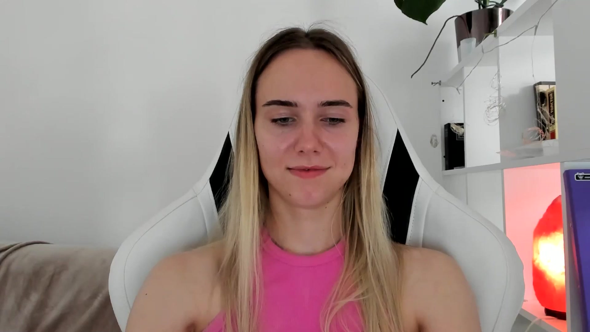 Gallery image thumbnail from OhAlisa's myfreecams stream on, 06/22/2025, 14:35 image 14 of 20