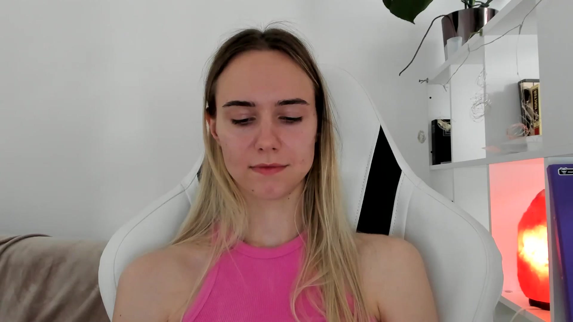 Gallery image thumbnail from OhAlisa's myfreecams stream on, 06/22/2025, 14:35 image 8 of 20