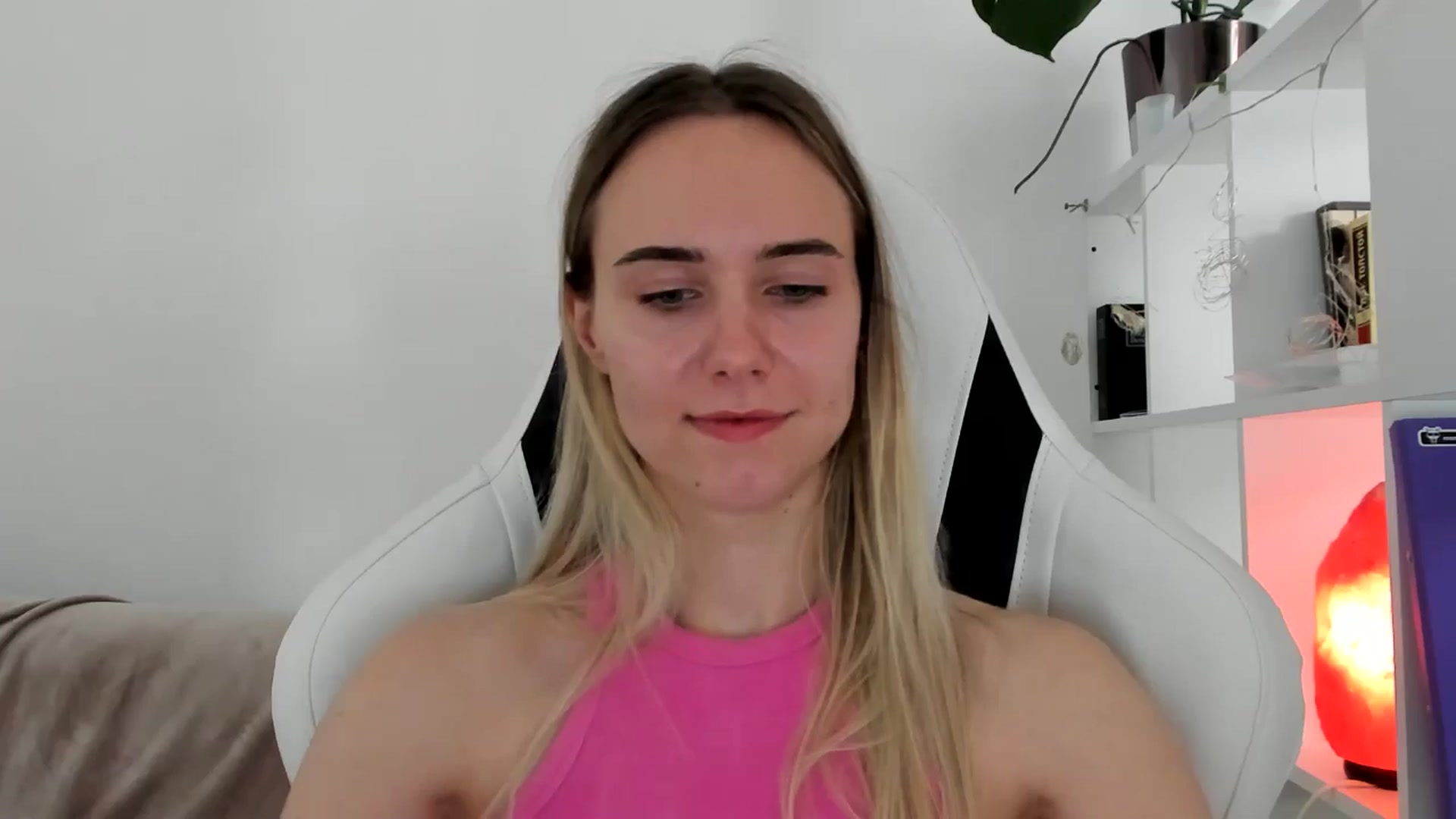 Gallery image thumbnail from OhAlisa's myfreecams stream on, 06/22/2025, 14:35 image 9 of 20