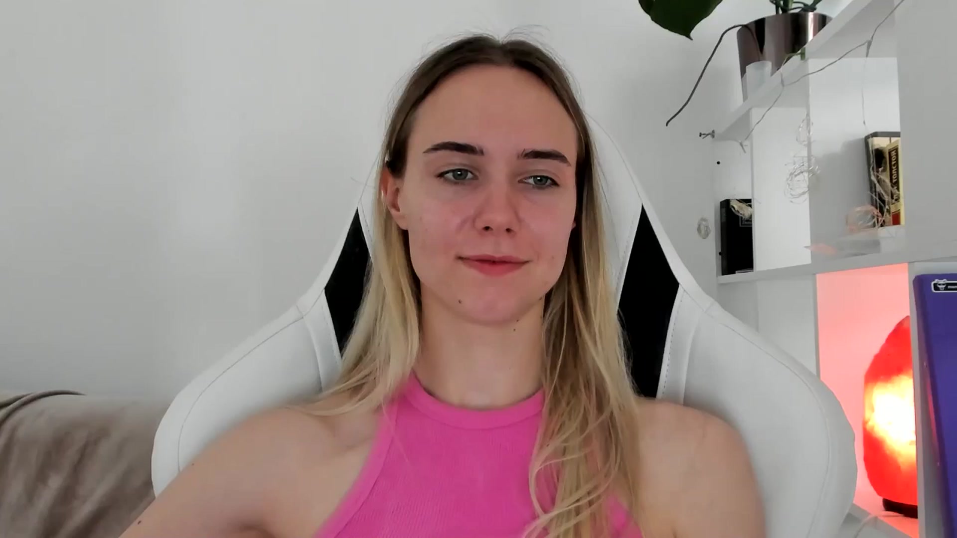 Gallery image thumbnail from OhAlisa's myfreecams stream on, 06/22/2025, 14:35 image 1 of 20