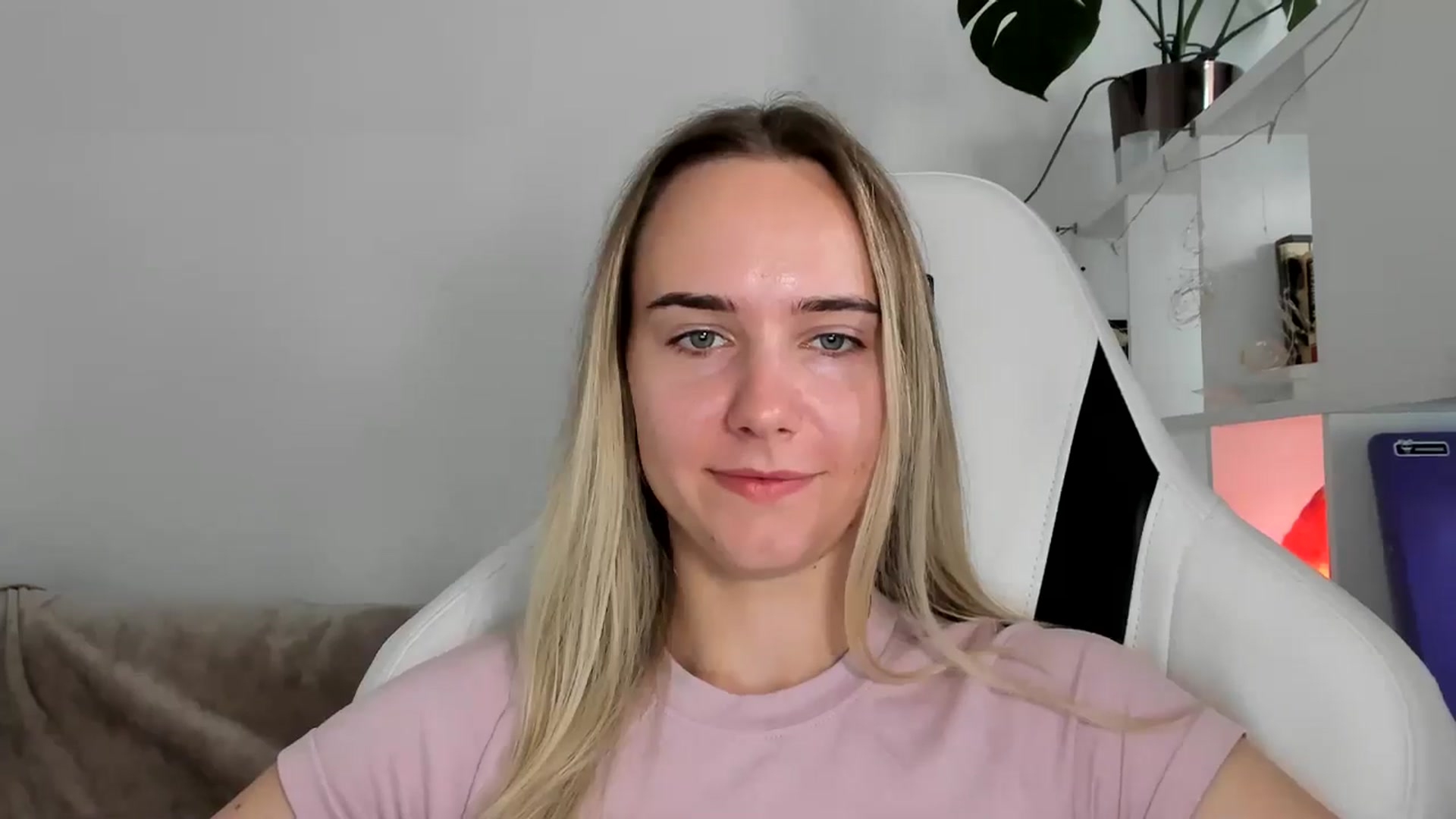 Gallery image thumbnail from OhAlisa's myfreecams stream on, 06/23/2025, 18:32 image 9 of 20