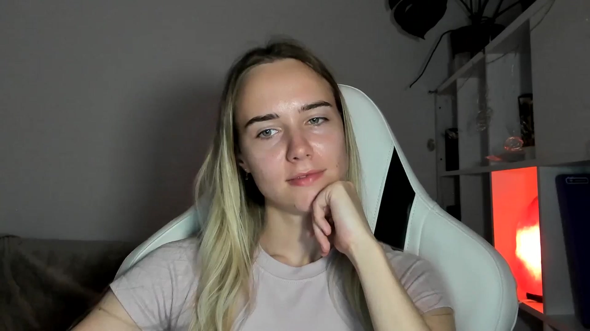 Gallery image thumbnail from OhAlisa's myfreecams stream on, 06/23/2025, 18:32 image 19 of 20