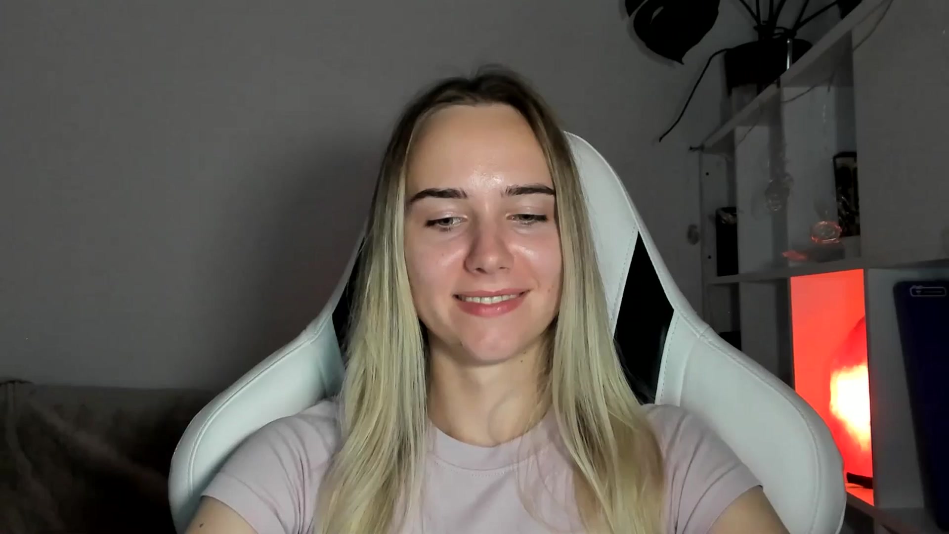 Gallery image thumbnail from OhAlisa's myfreecams stream on, 06/23/2025, 18:32 image 18 of 20
