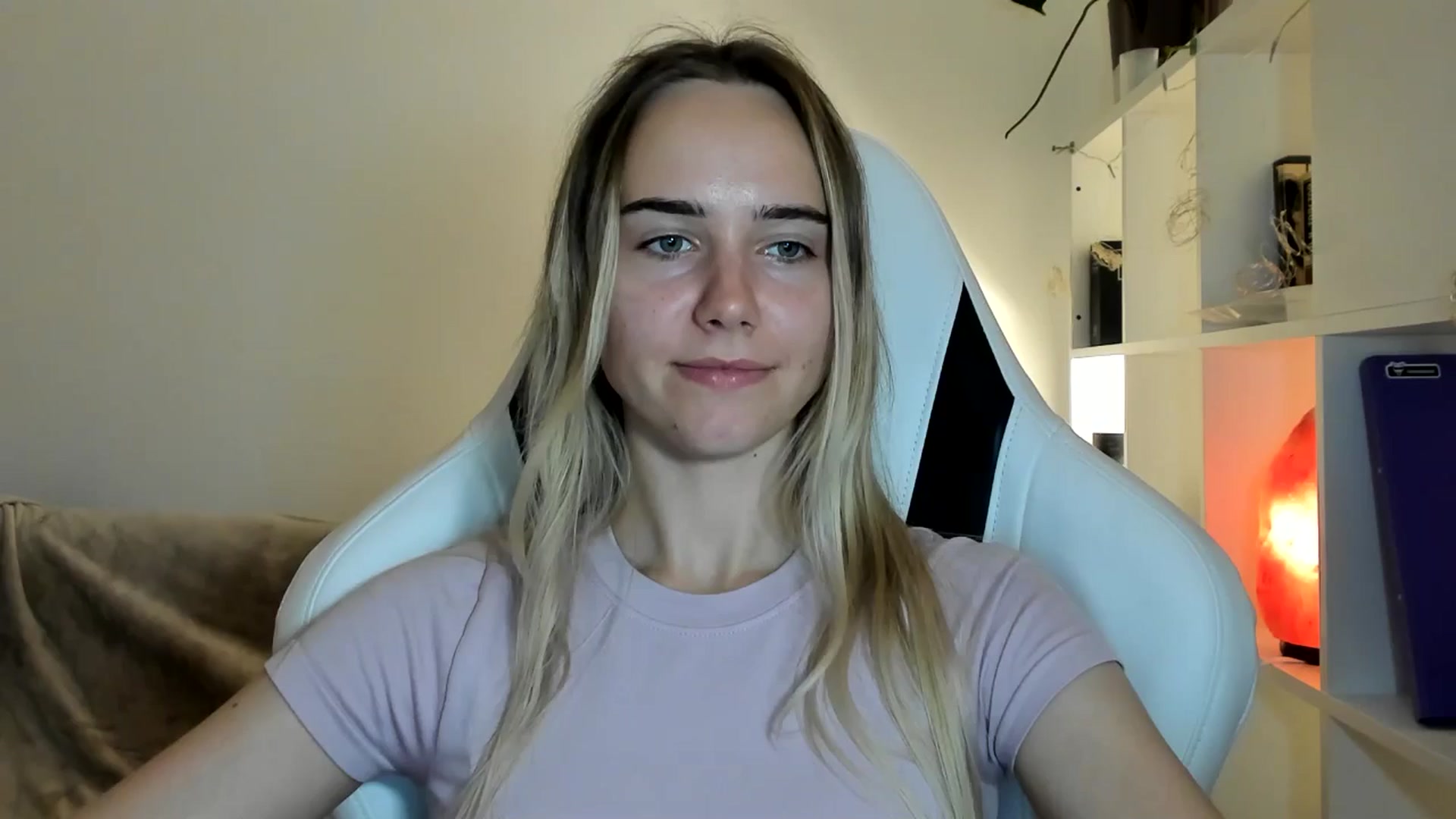 Gallery image thumbnail from OhAlisa's myfreecams stream on, 06/23/2025, 21:17 image 10 of 20