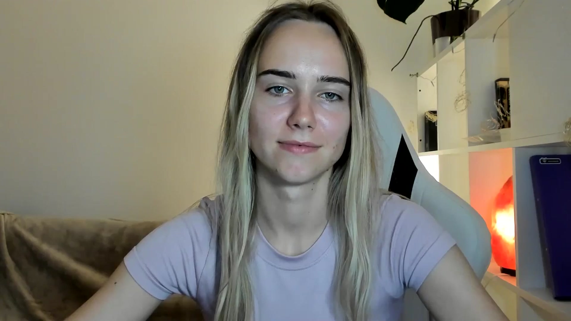 Gallery image thumbnail from OhAlisa's myfreecams stream on, 06/23/2025, 21:17 image 18 of 20