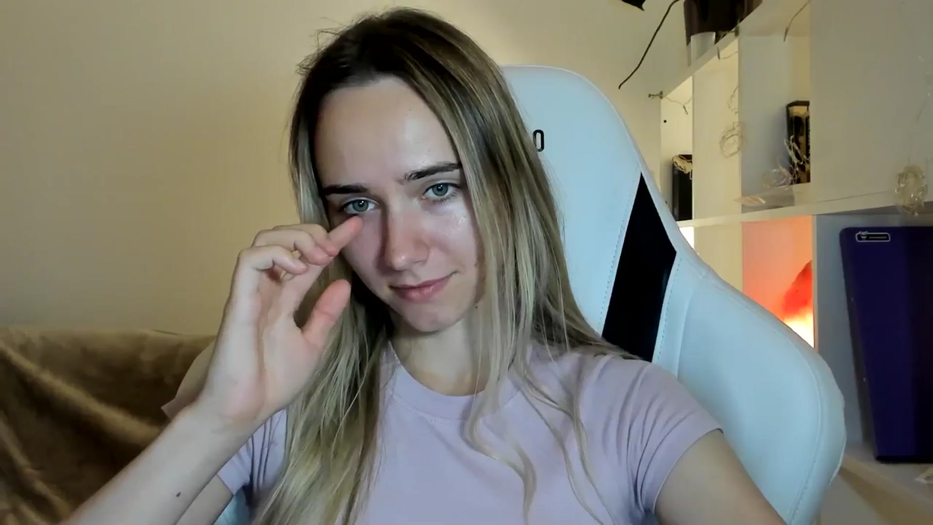 Gallery image thumbnail from OhAlisa's myfreecams stream on, 06/23/2025, 21:17 image 2 of 20