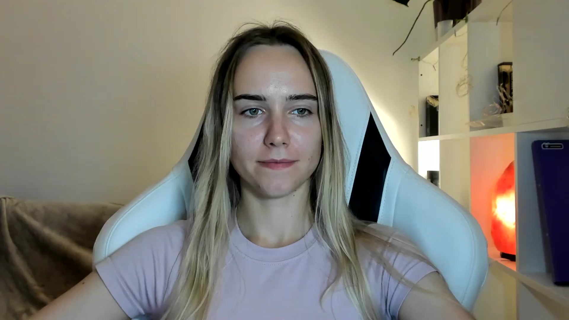 Gallery image thumbnail from OhAlisa's myfreecams stream on, 06/23/2025, 21:17 image 16 of 20