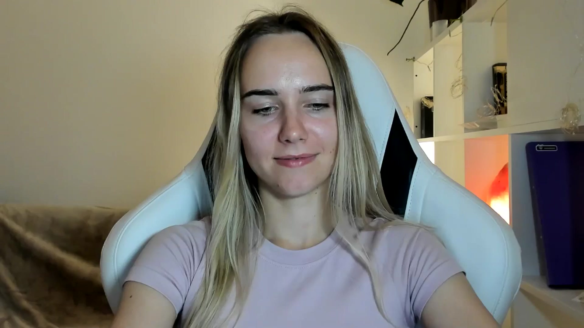 Gallery image thumbnail from OhAlisa's myfreecams stream on, 06/23/2025, 21:17 image 7 of 20