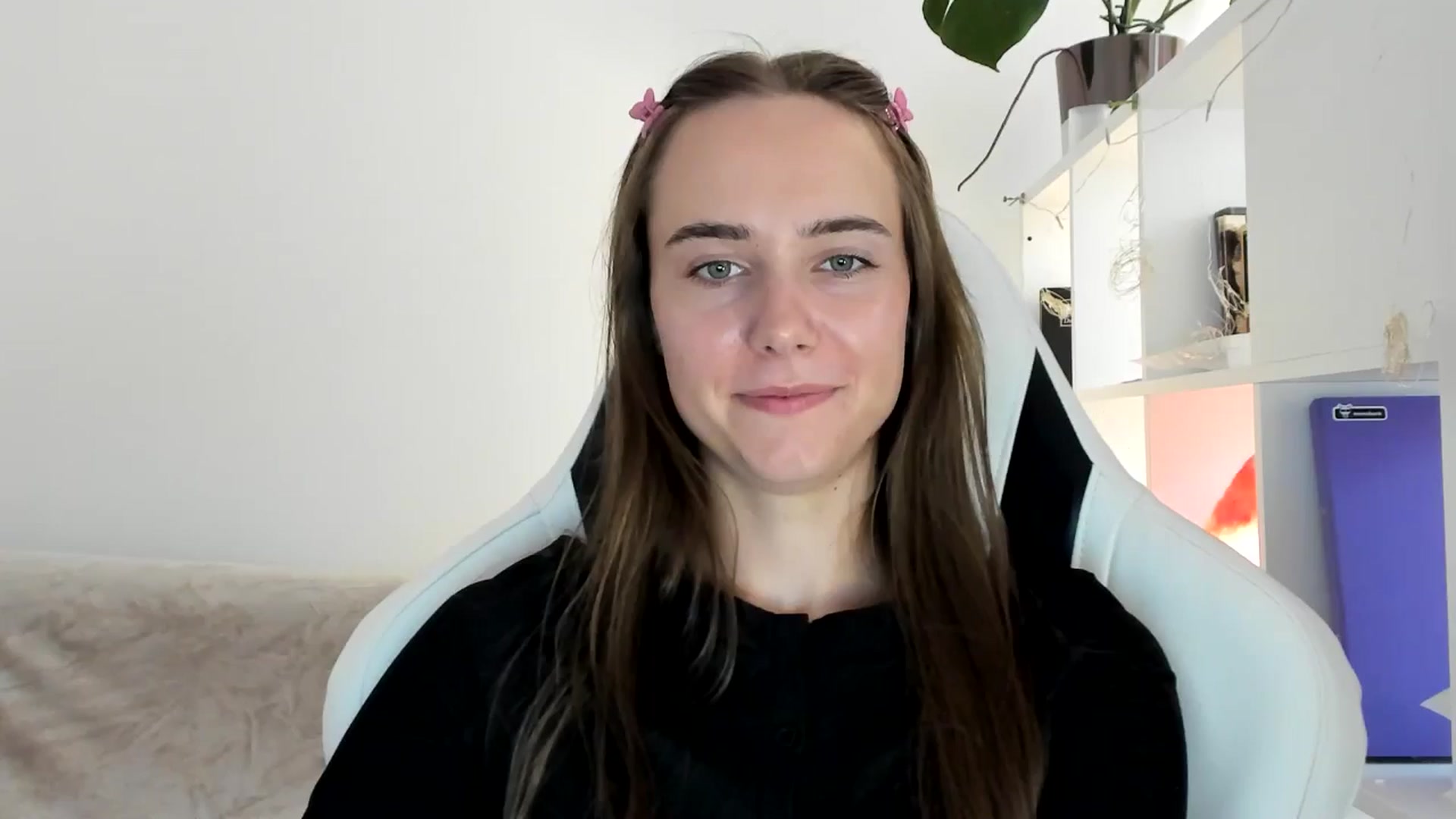 Gallery image thumbnail from OhAlisa's myfreecams stream on, 07/07/2025, 14:58 image 2 of 20