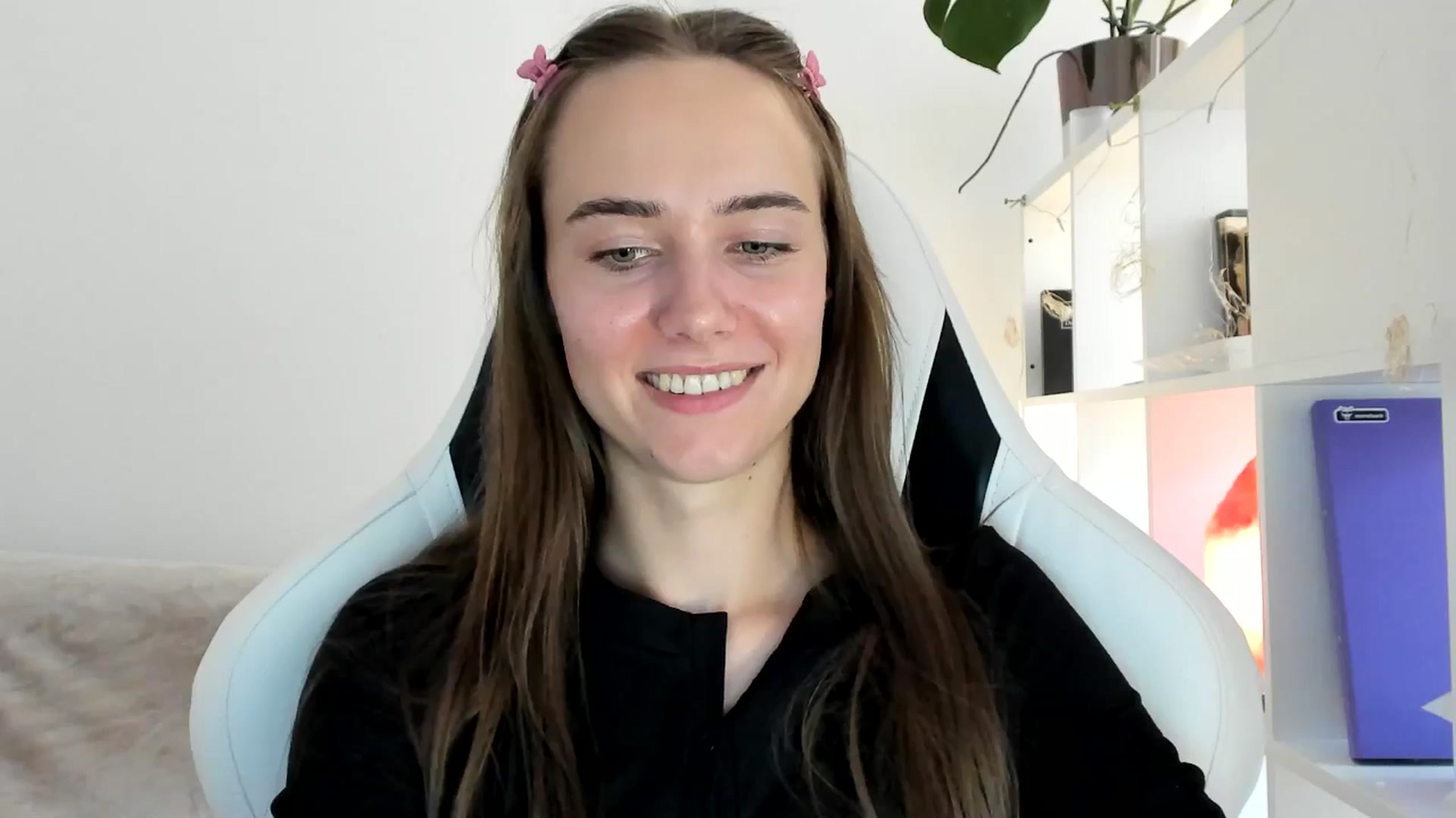Gallery image thumbnail from OhAlisa's myfreecams stream on, 07/07/2025, 14:58 image 7 of 20