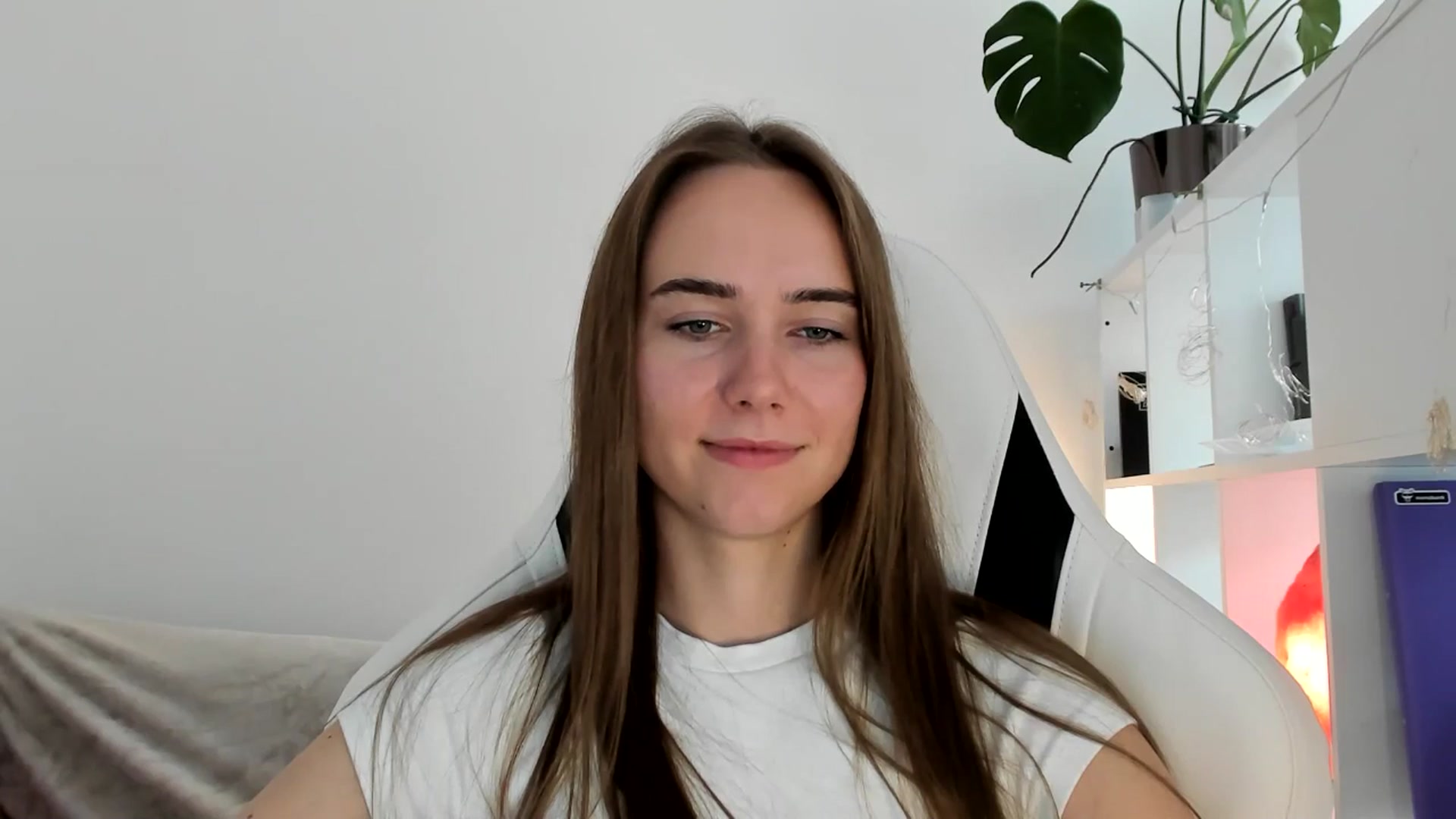 Gallery image thumbnail from OhAlisa's myfreecams stream on, 07/08/2025, 09:55 image 17 of 20