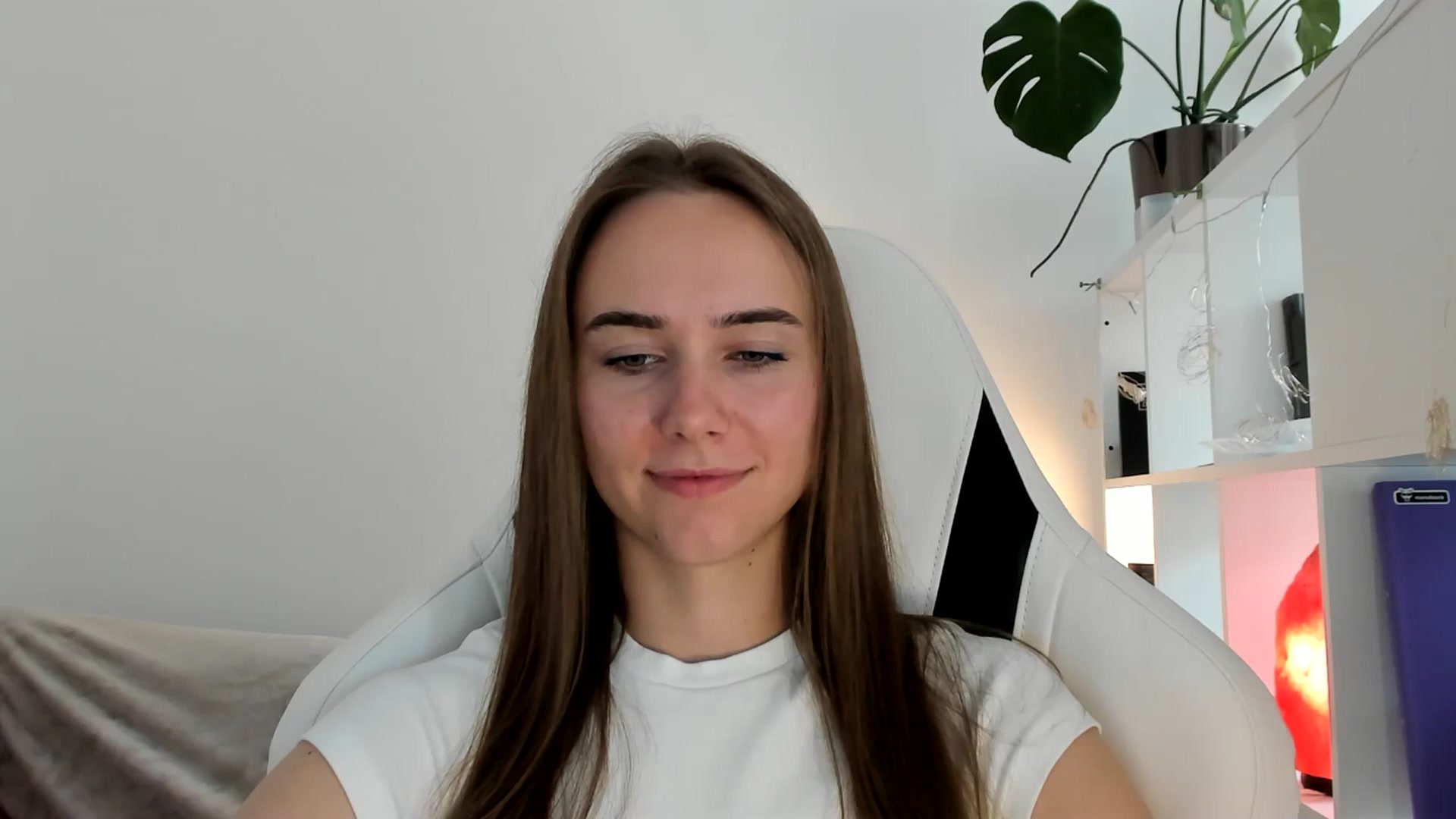 Gallery image thumbnail from OhAlisa's myfreecams stream on, 07/08/2025, 09:55 image 6 of 20