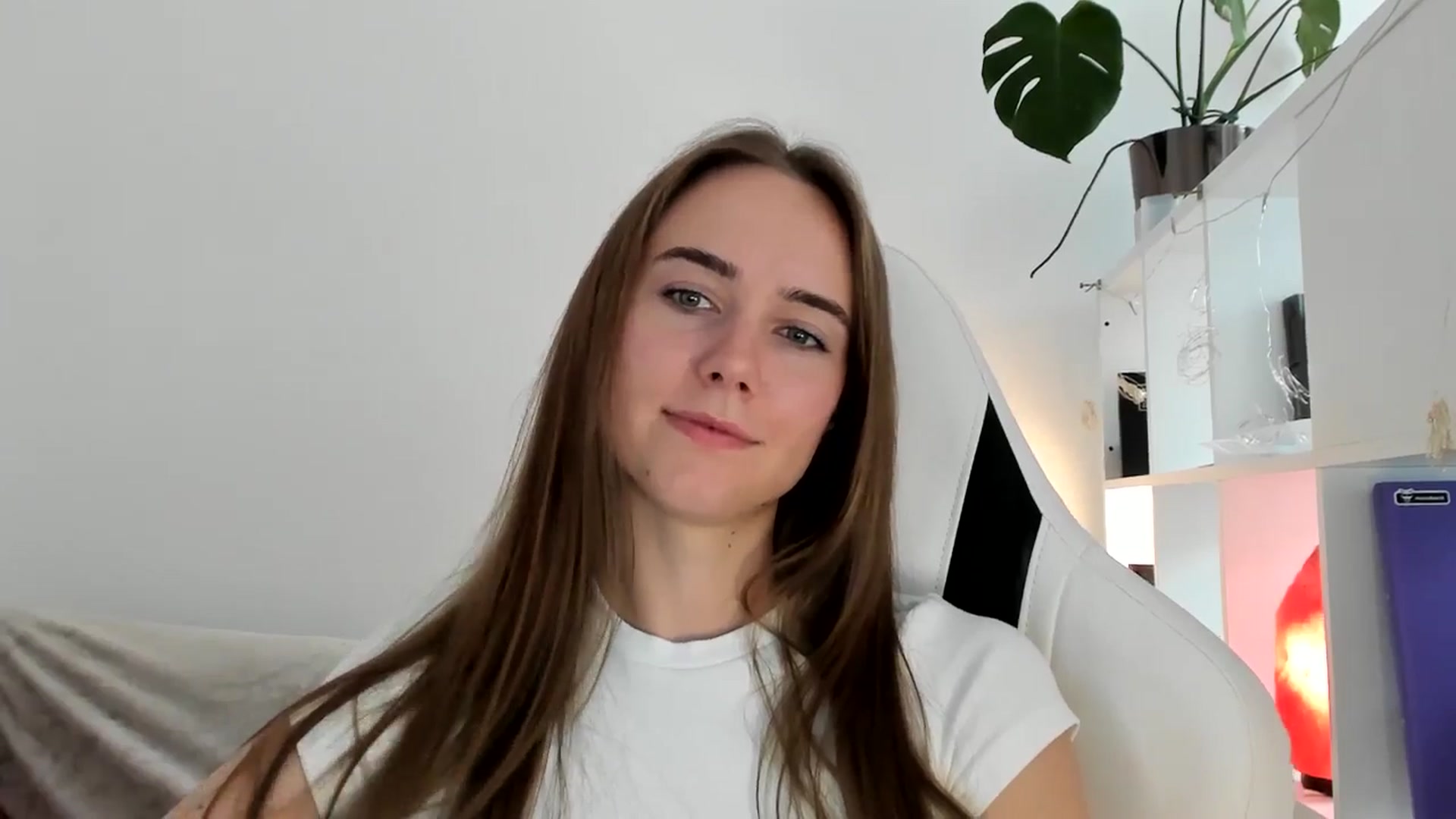 Gallery image thumbnail from OhAlisa's myfreecams stream on, 07/08/2025, 09:55 image 12 of 20