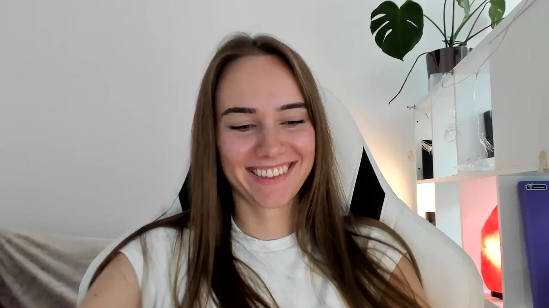 Gallery image thumbnail from OhAlisa's myfreecams stream on, 07/08/2025, 09:55 image 14 of 20