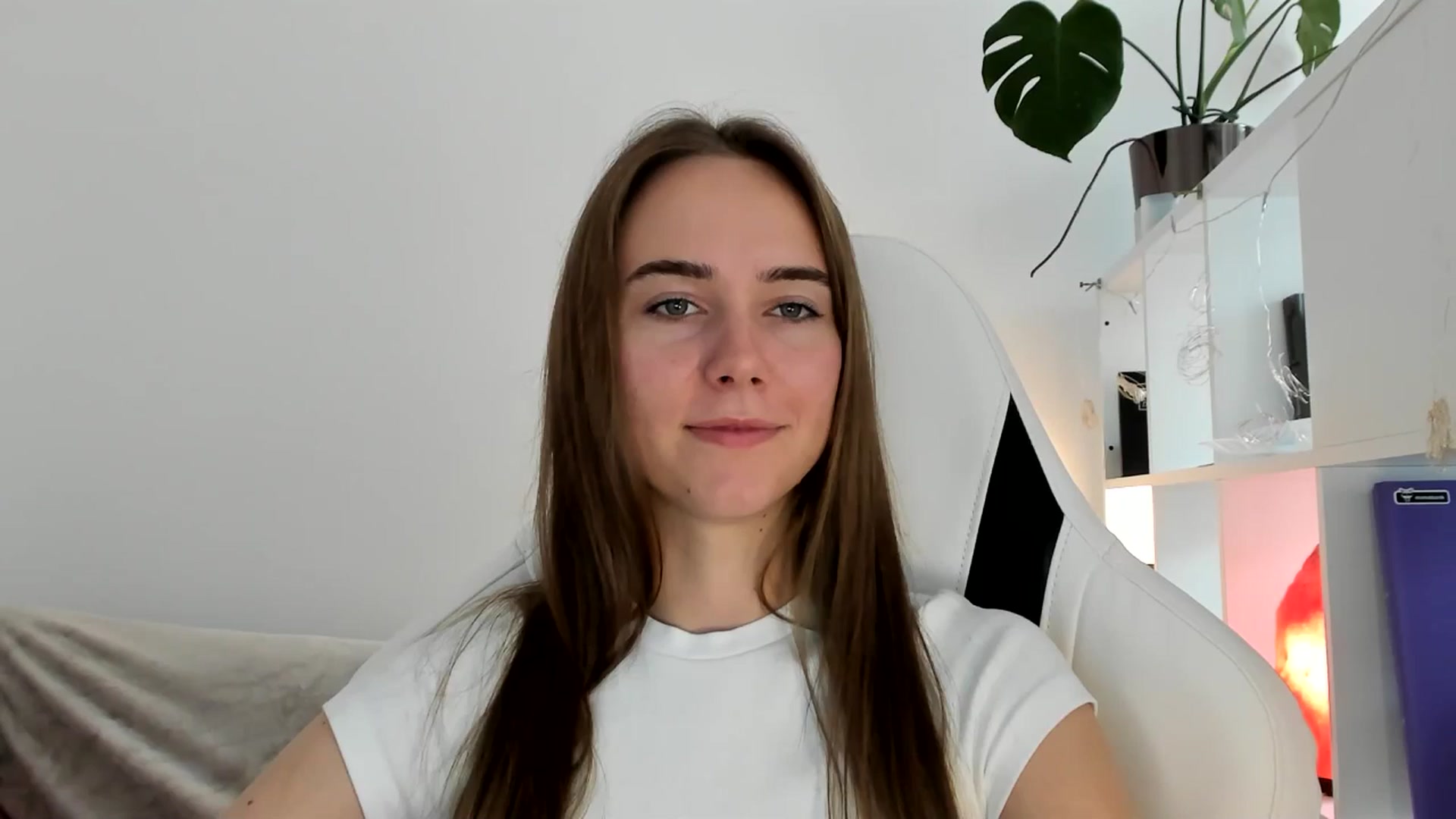 Gallery image thumbnail from OhAlisa's myfreecams stream on, 07/08/2025, 09:55 image 11 of 20
