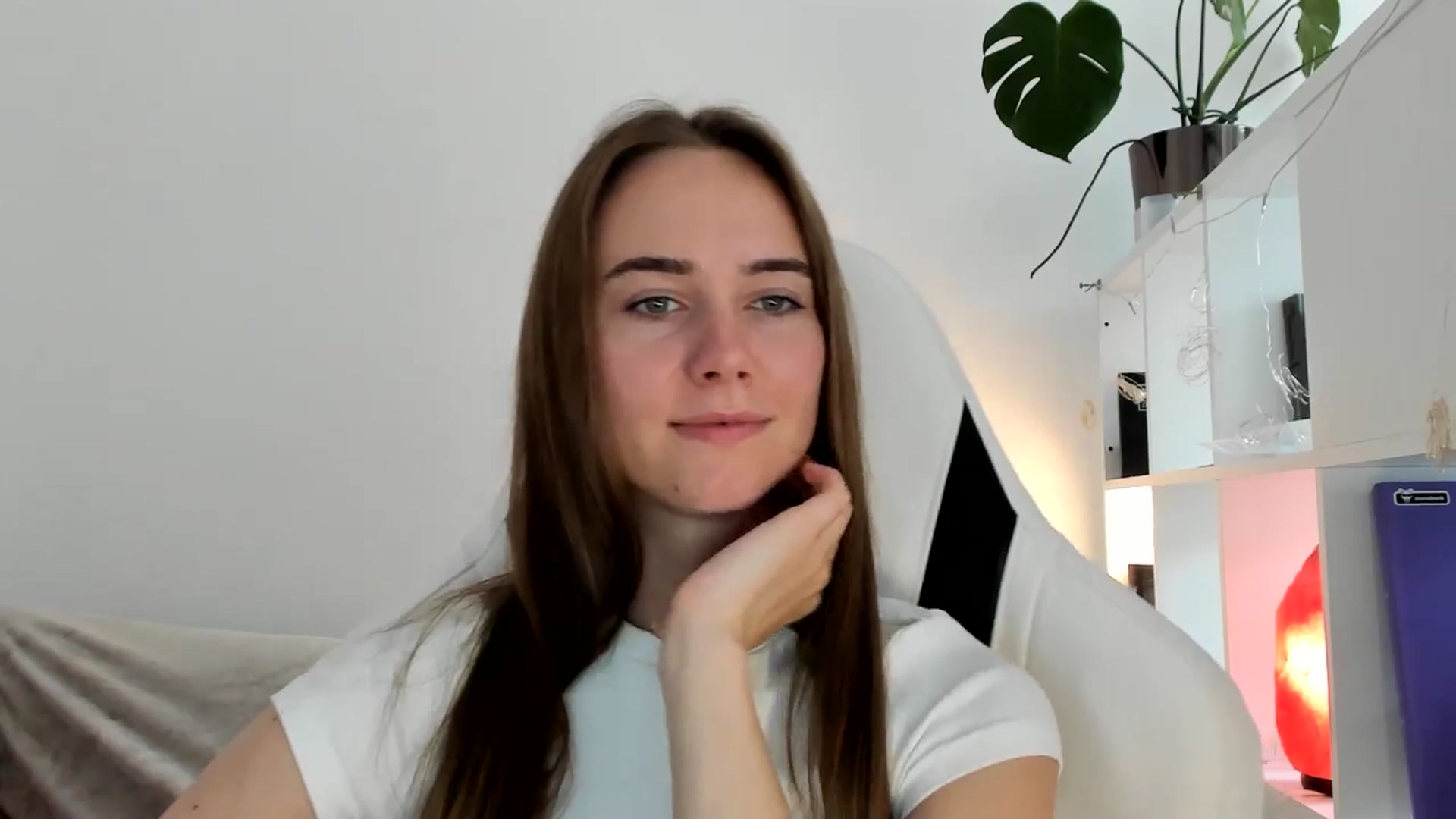 Gallery image thumbnail from OhAlisa's myfreecams stream on, 07/08/2025, 09:55 image 10 of 20