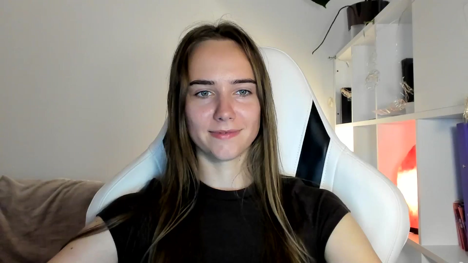 Gallery image thumbnail from OhAlisa's myfreecams stream on, 07/09/2025, 18:16 image 18 of 20