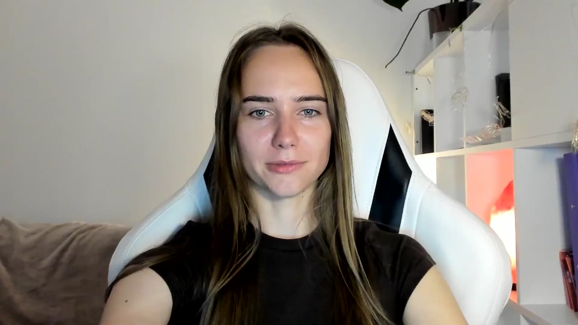 Gallery image thumbnail from OhAlisa's myfreecams stream on, 07/09/2025, 18:16 image 14 of 20
