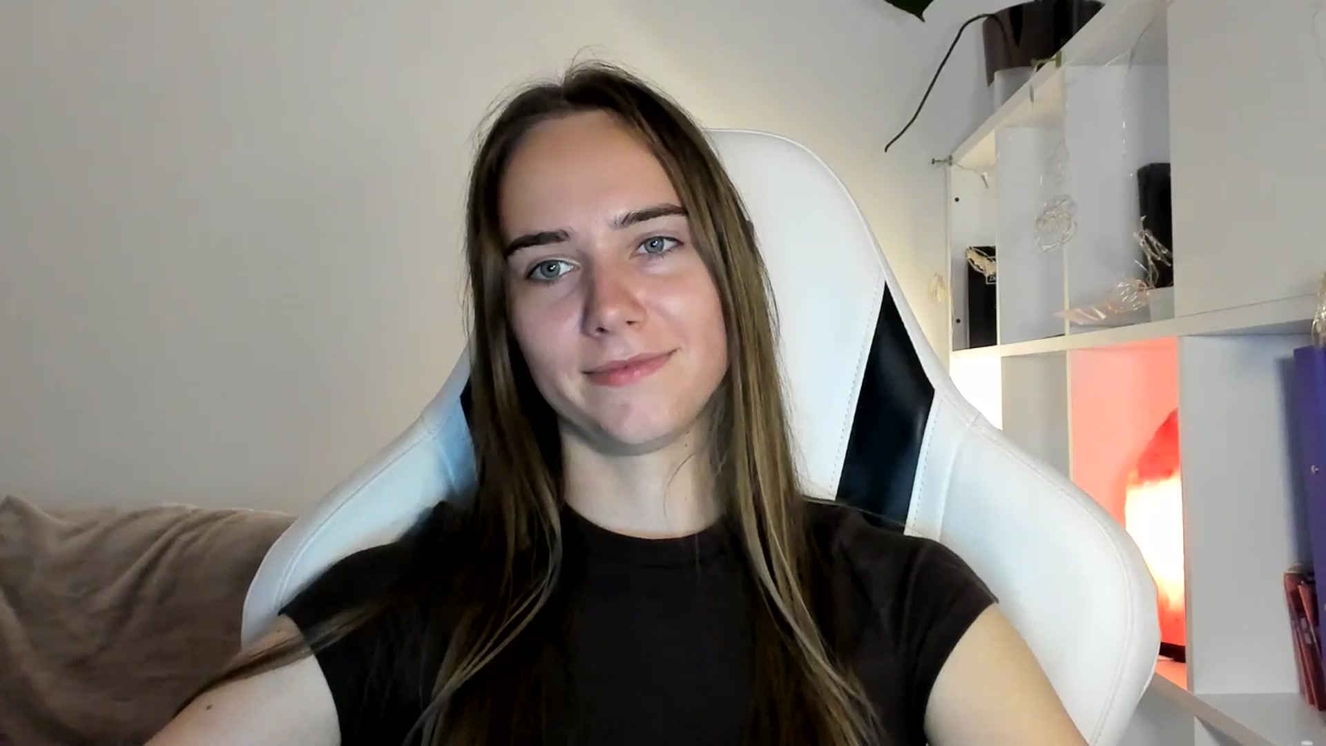 Gallery image thumbnail from OhAlisa's myfreecams stream on, 07/09/2025, 18:16 image 19 of 20