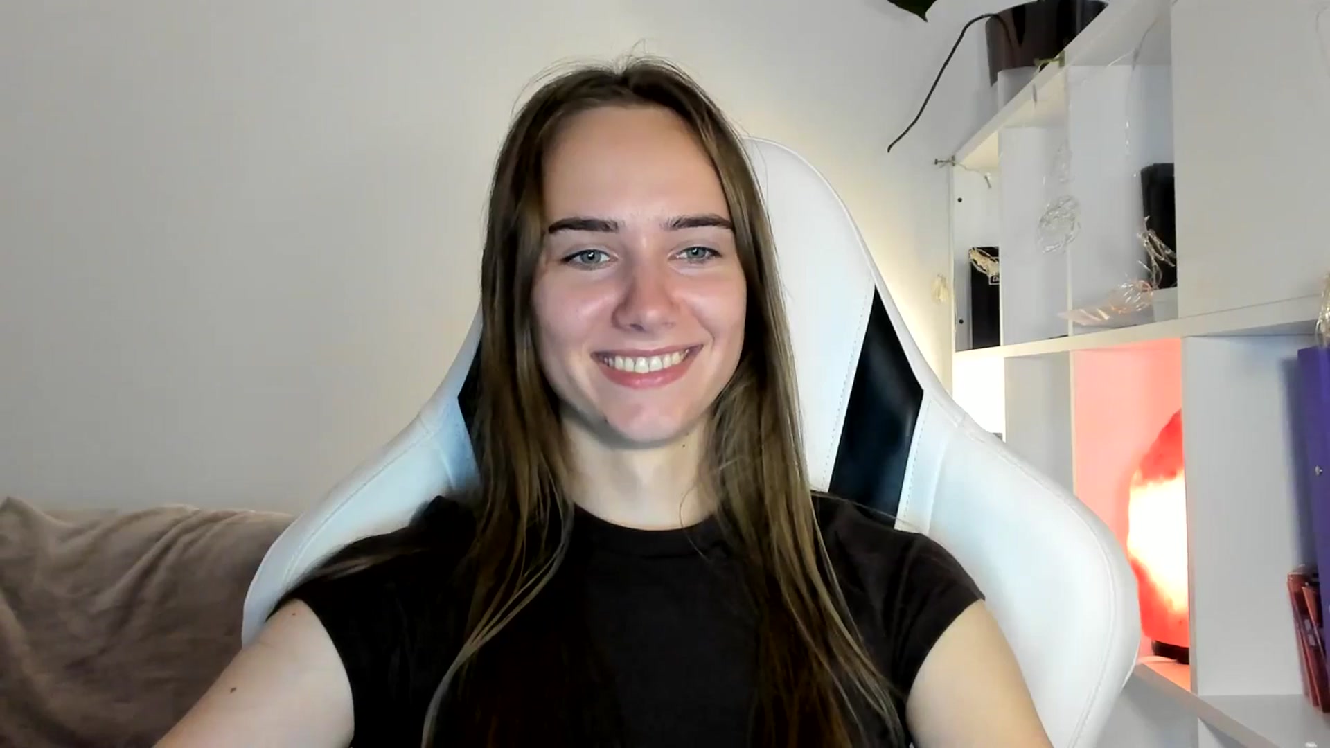 Gallery image thumbnail from OhAlisa's myfreecams stream on, 07/09/2025, 18:16 image 5 of 20
