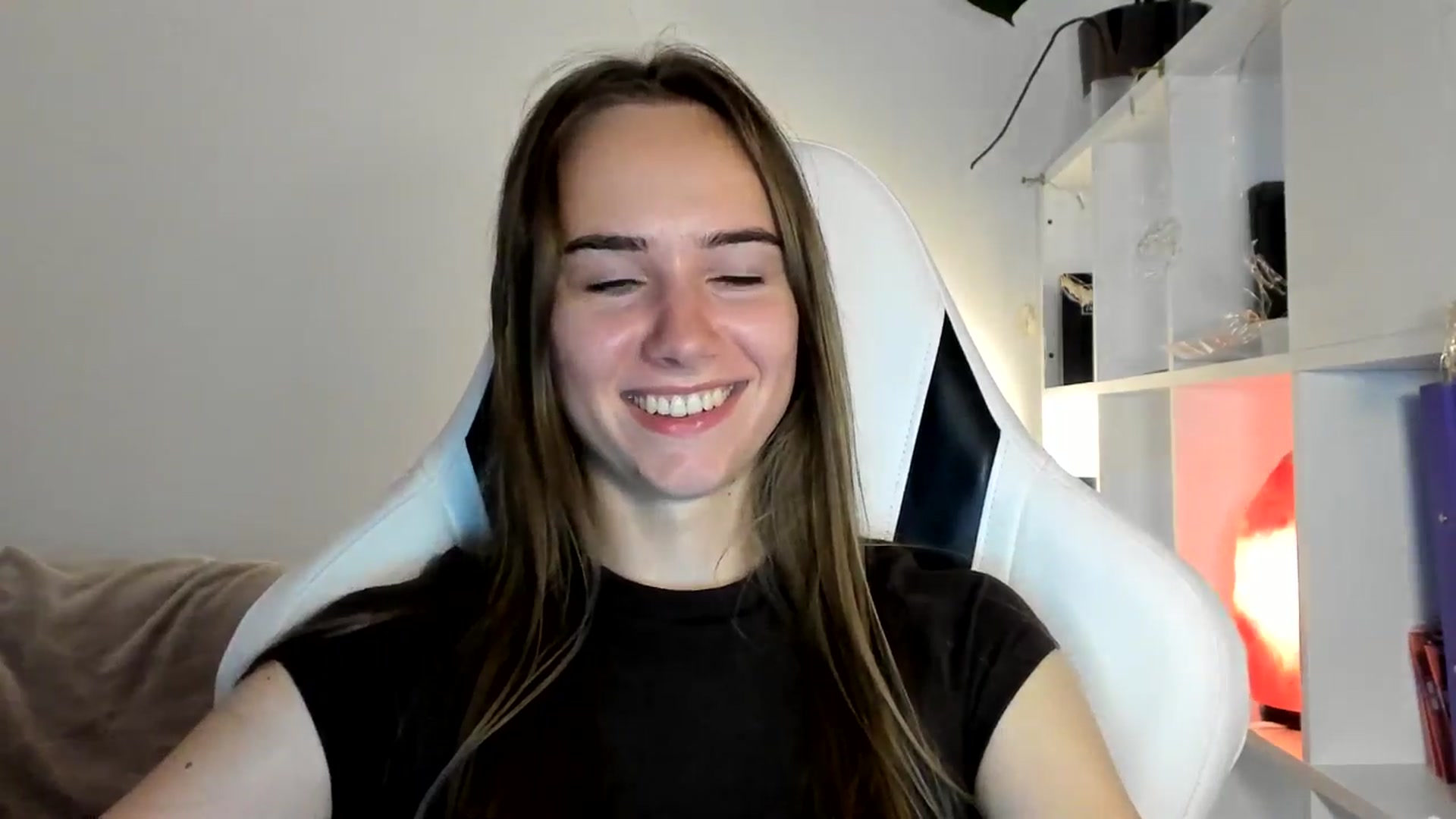 Gallery image thumbnail from OhAlisa's myfreecams stream on, 07/09/2025, 18:16 image 8 of 20