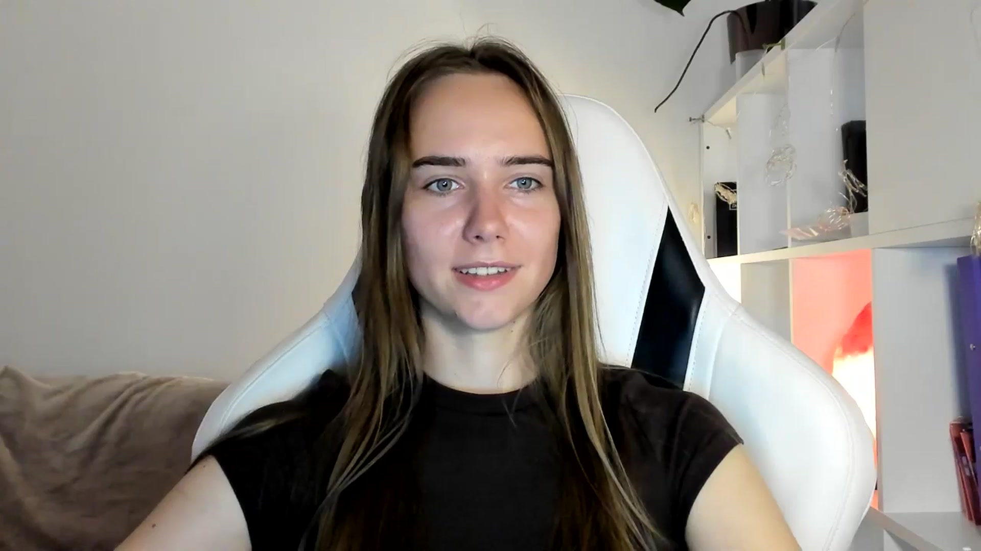 Gallery image thumbnail from OhAlisa's myfreecams stream on, 07/09/2025, 18:16 image 13 of 20