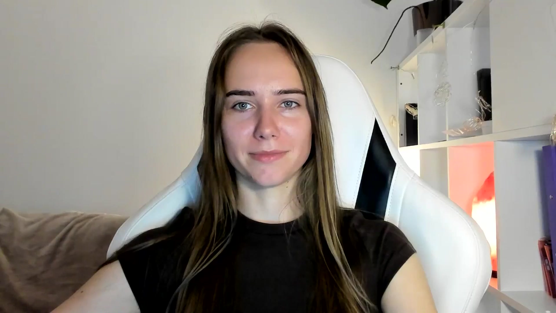 Gallery image thumbnail from OhAlisa's myfreecams stream on, 07/09/2025, 18:16 image 16 of 20