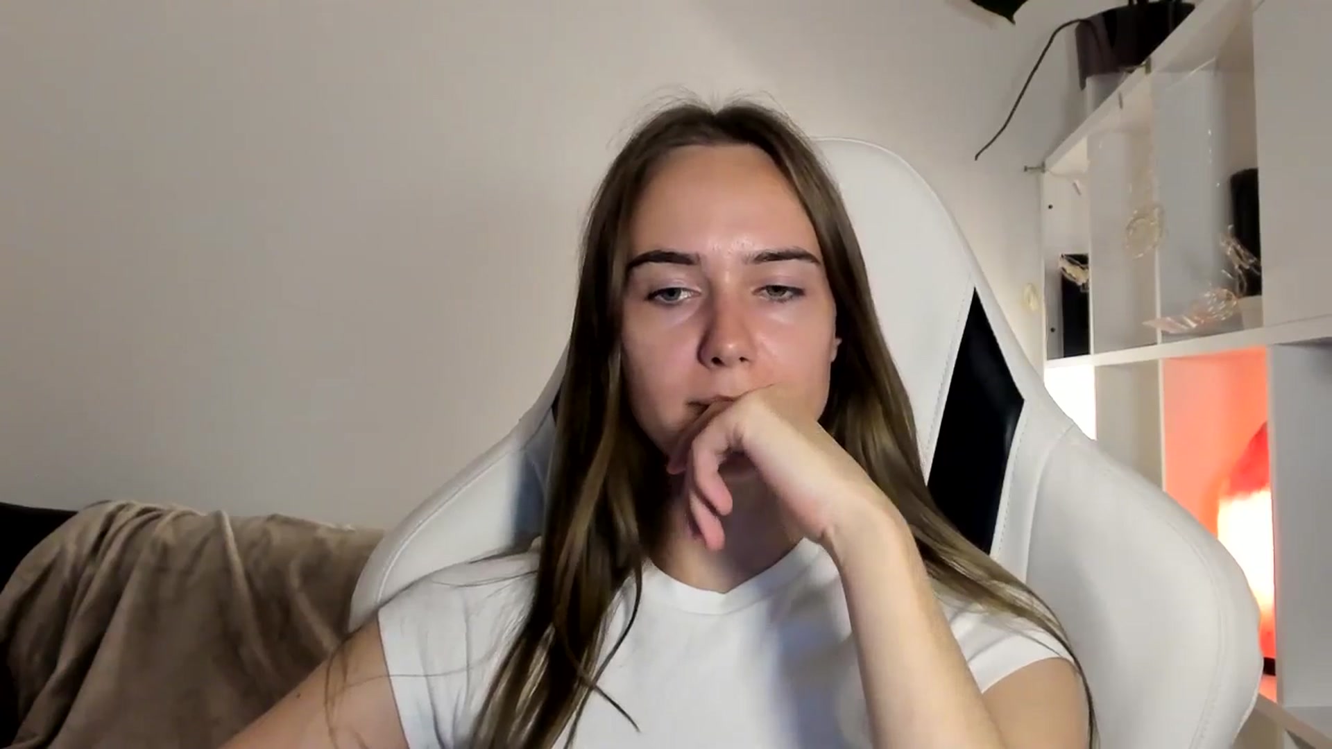 Gallery image thumbnail from OhAlisa's myfreecams stream on, 07/10/2025, 20:14 image 5 of 20