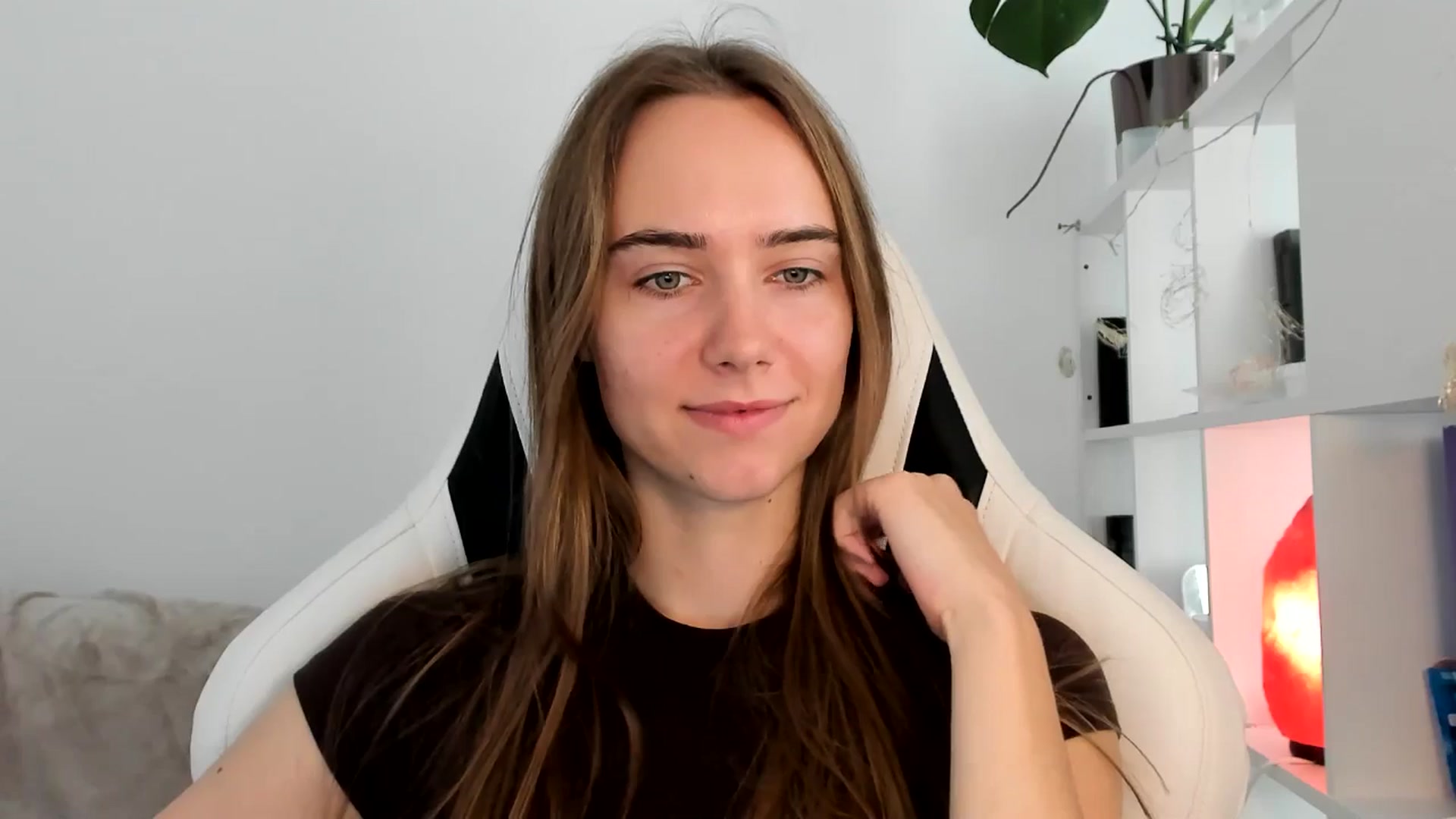 Gallery image thumbnail from OhAlisa's myfreecams stream on, 07/11/2025, 09:22 image 9 of 20