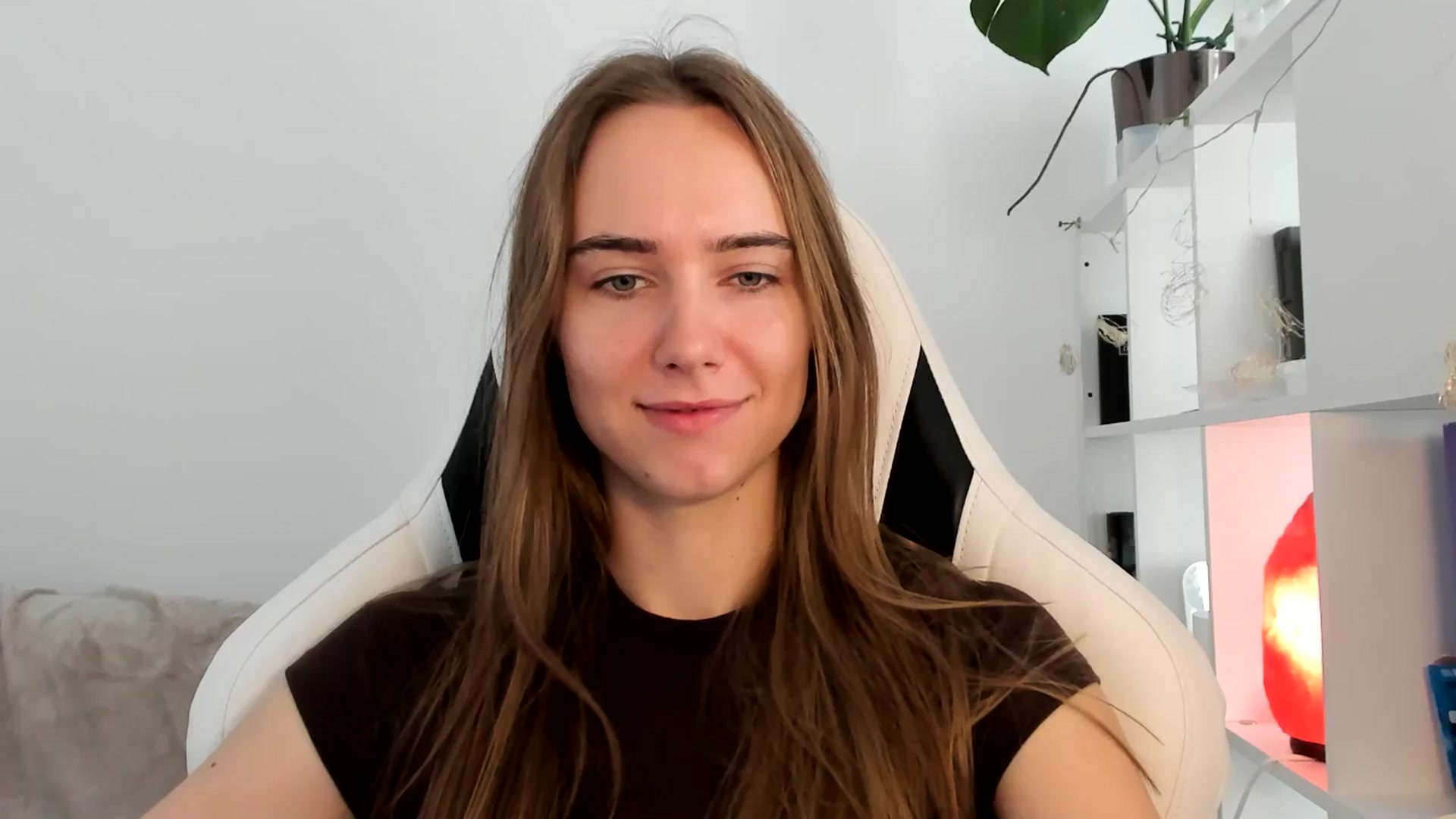 Gallery image thumbnail from OhAlisa's myfreecams stream on, 07/11/2025, 09:22 image 10 of 20