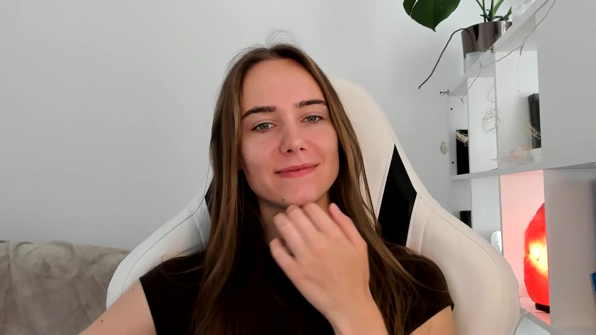 Gallery image thumbnail from OhAlisa's myfreecams stream on, 07/11/2025, 10:17 image 9 of 20