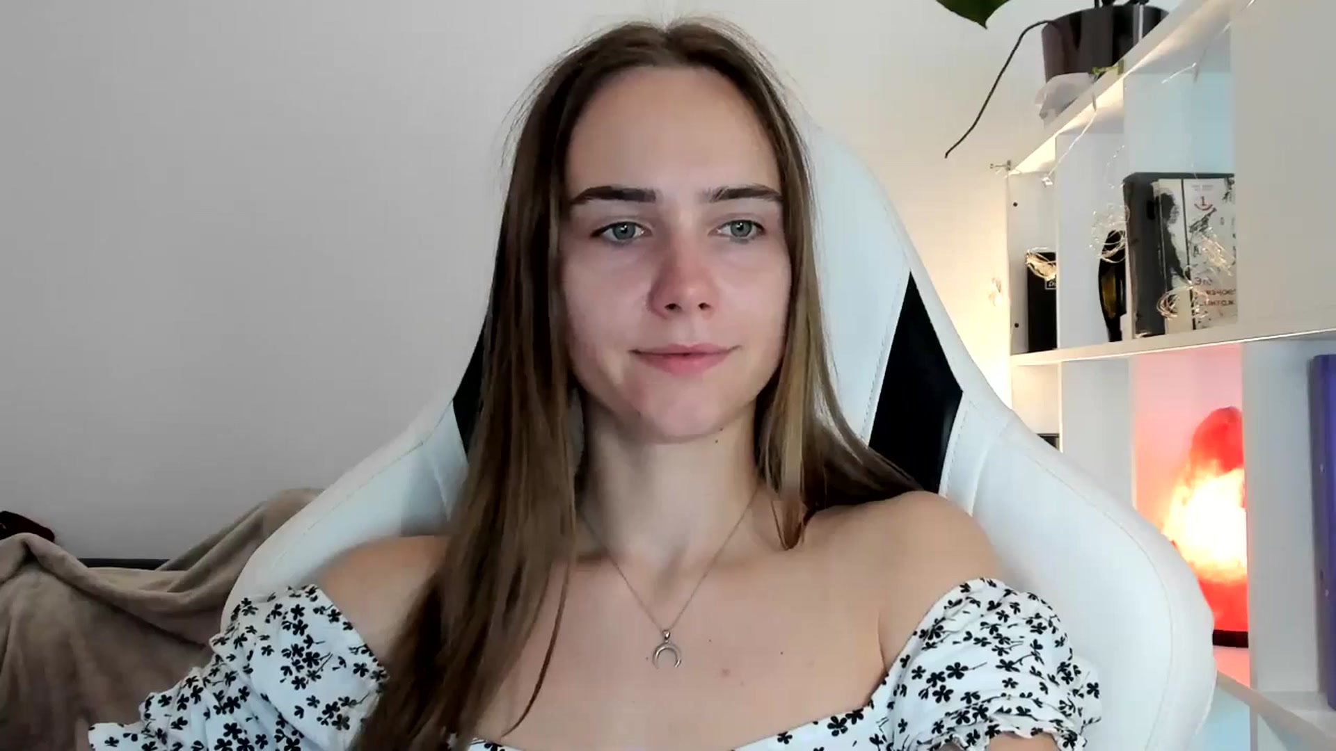 Gallery image thumbnail from OhAlisa's myfreecams stream on, 07/13/2025, 17:26 image 6 of 20